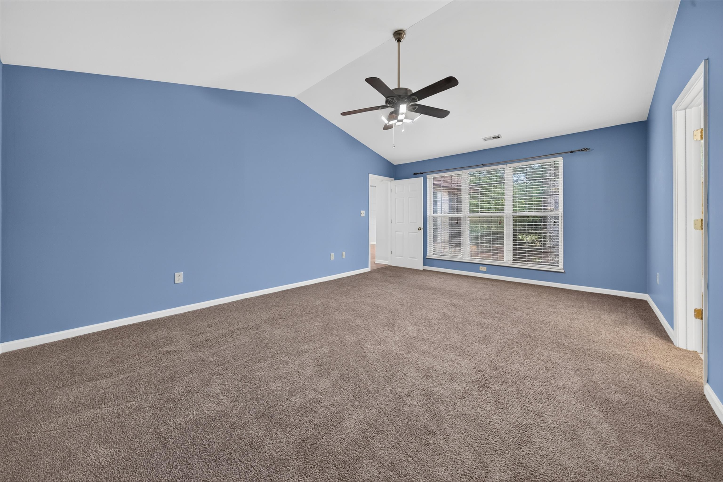 208 Pipers Ln. Property Photo 14