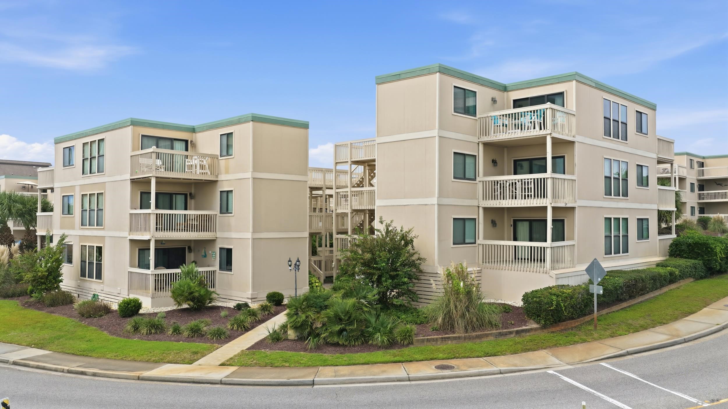 9661 Shore Dr. Property Photo 1