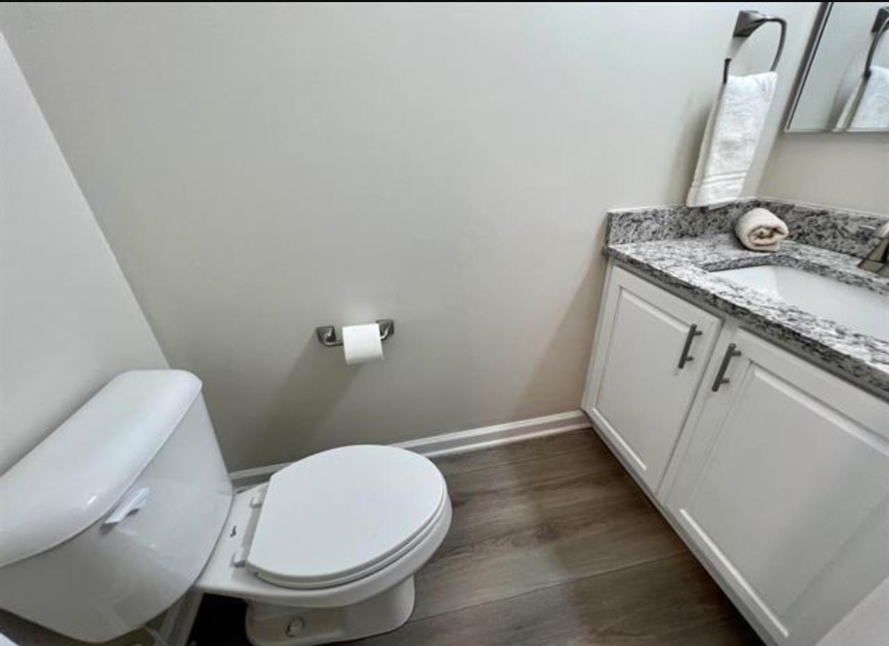 4355 Rivergate Ln. Property Photo 10