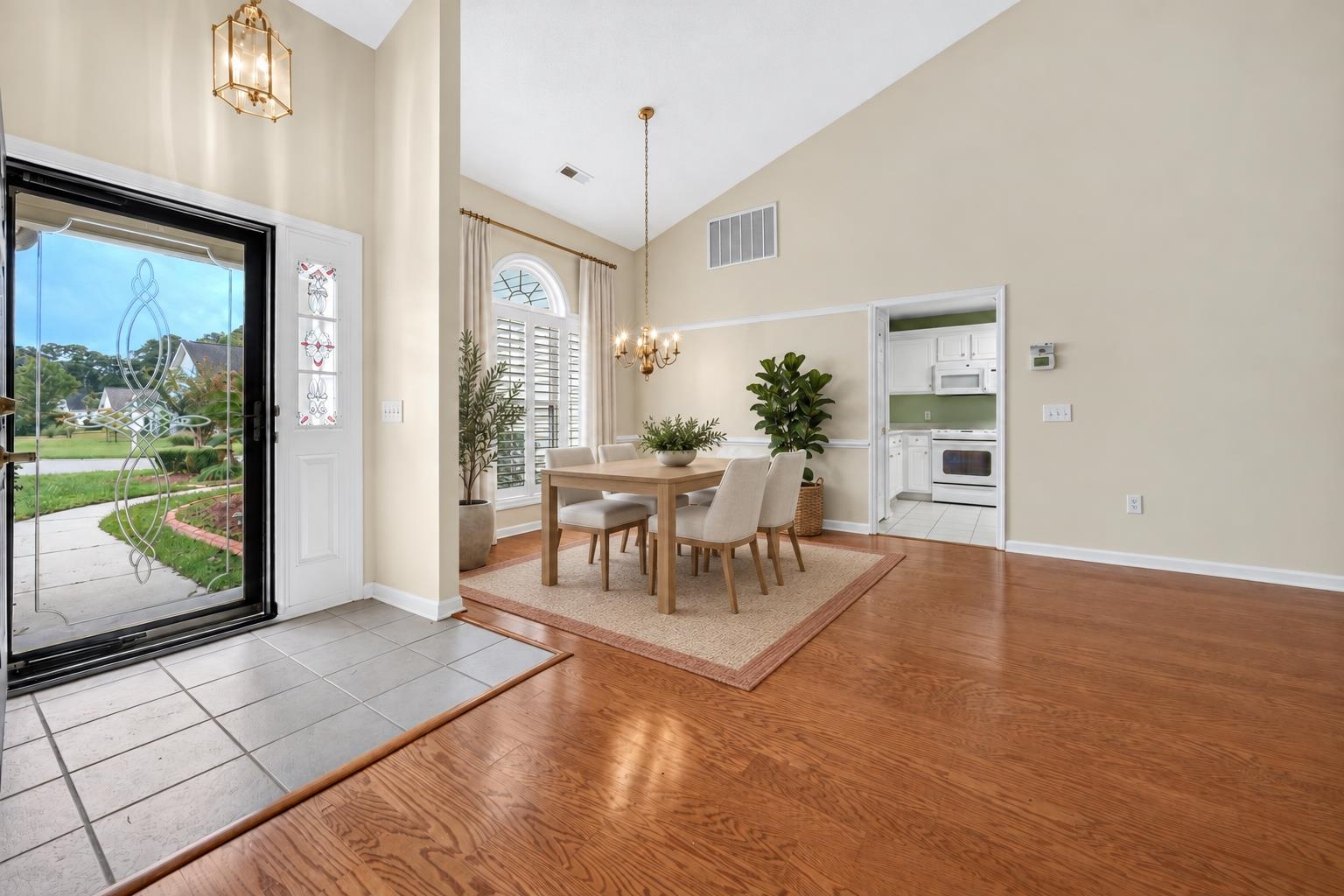 1076 Vestry Dr. Property Photo 8