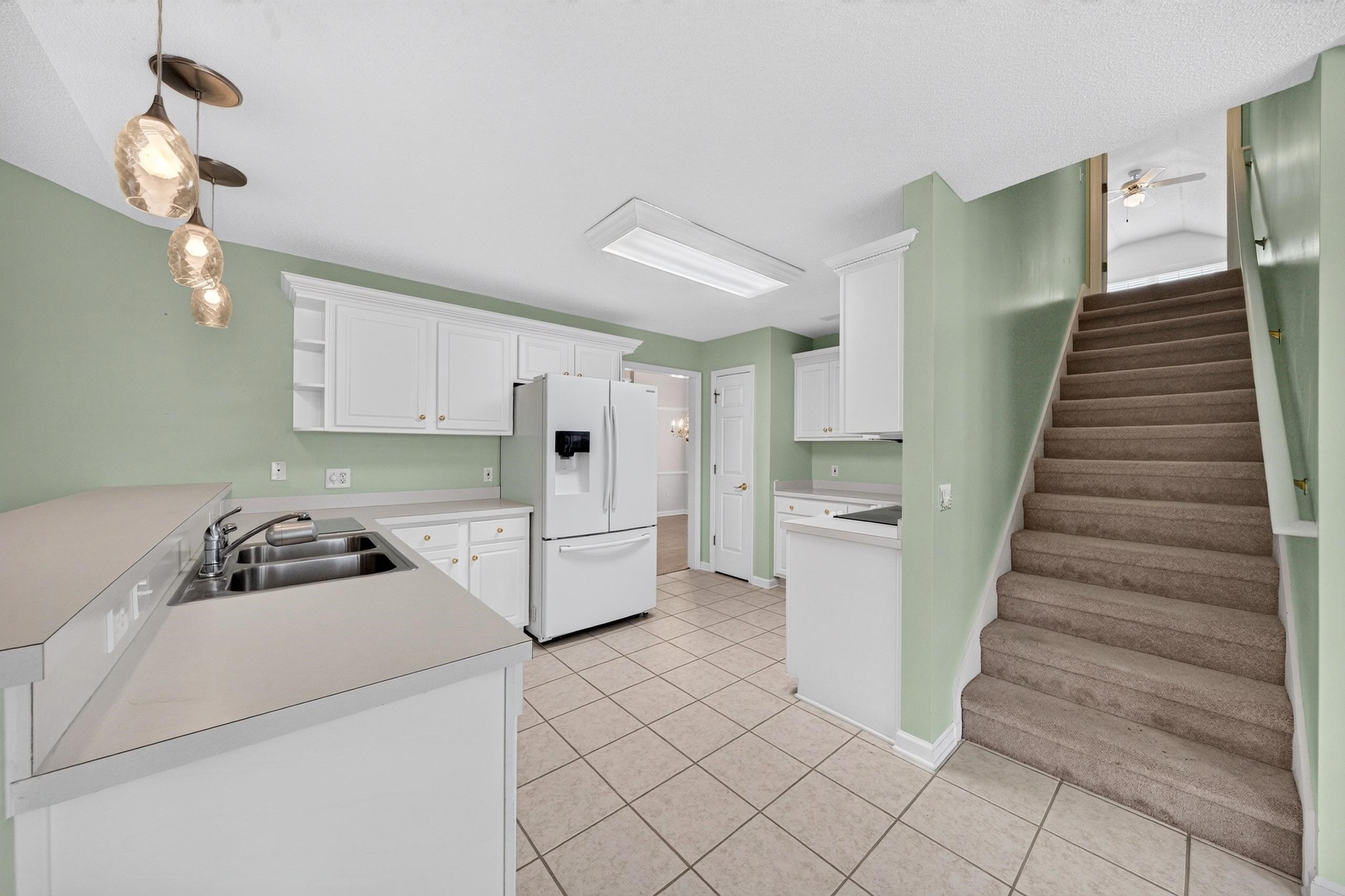 1076 Vestry Dr. Property Photo 15