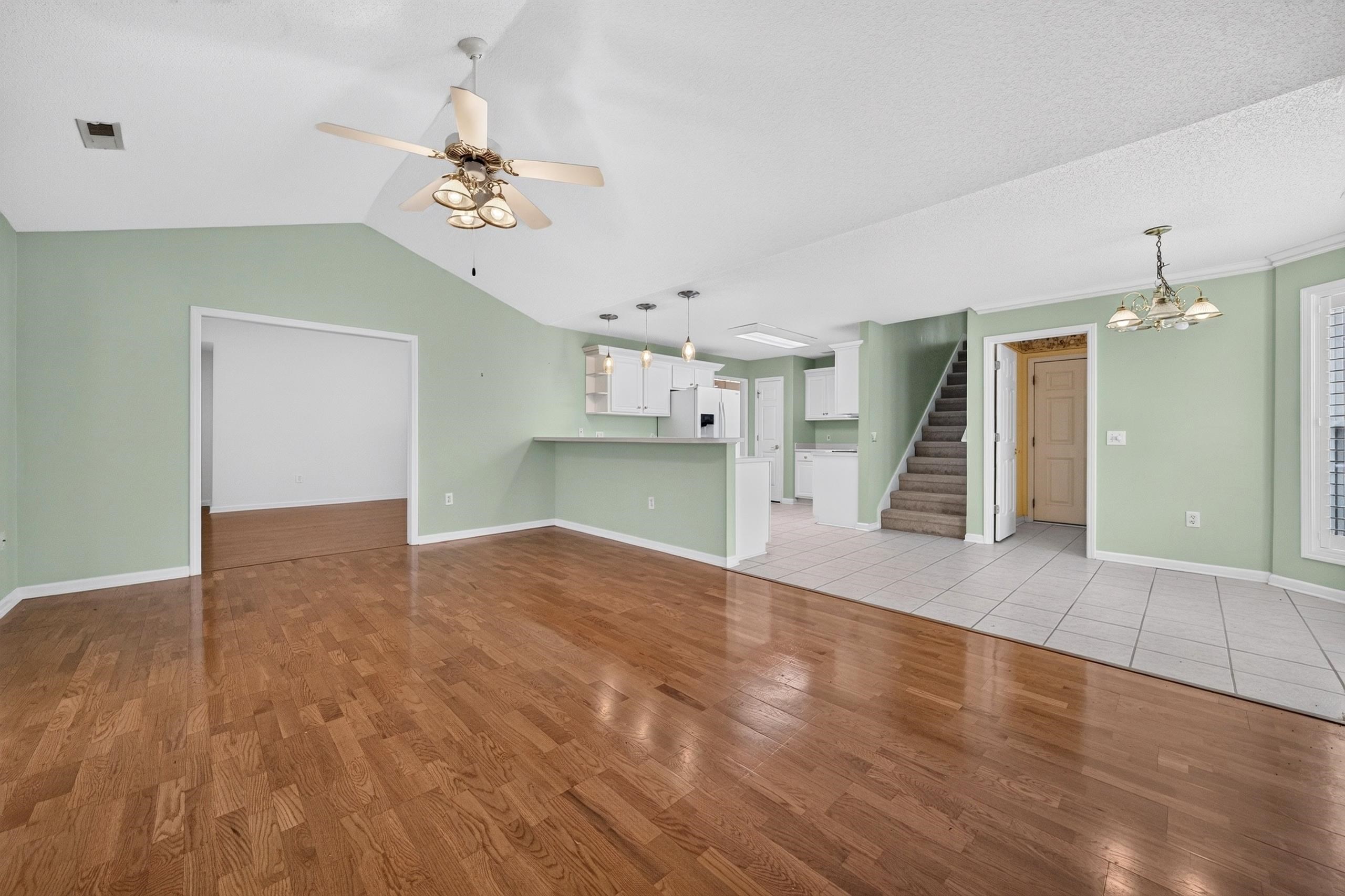 1076 Vestry Dr. Property Photo 19