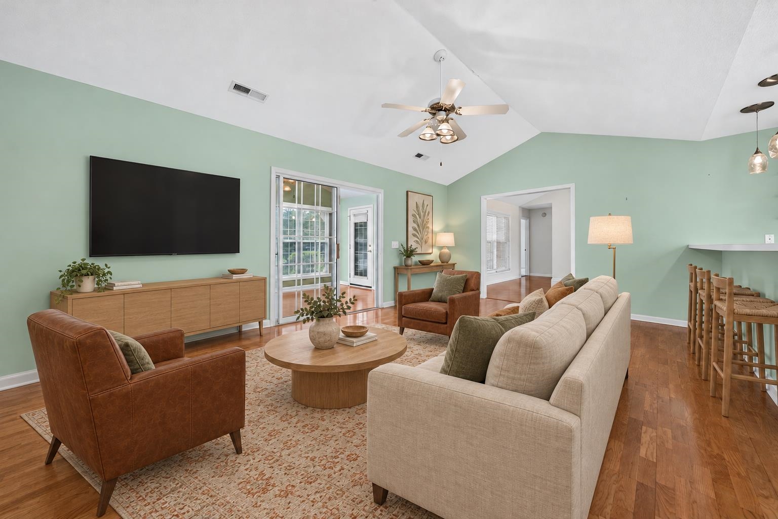 1076 Vestry Dr. Property Photo 21