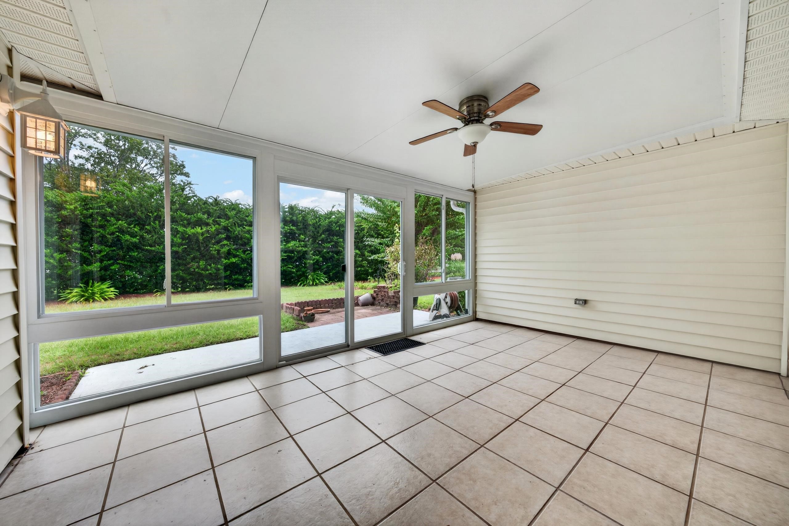 1076 Vestry Dr. Property Photo 26