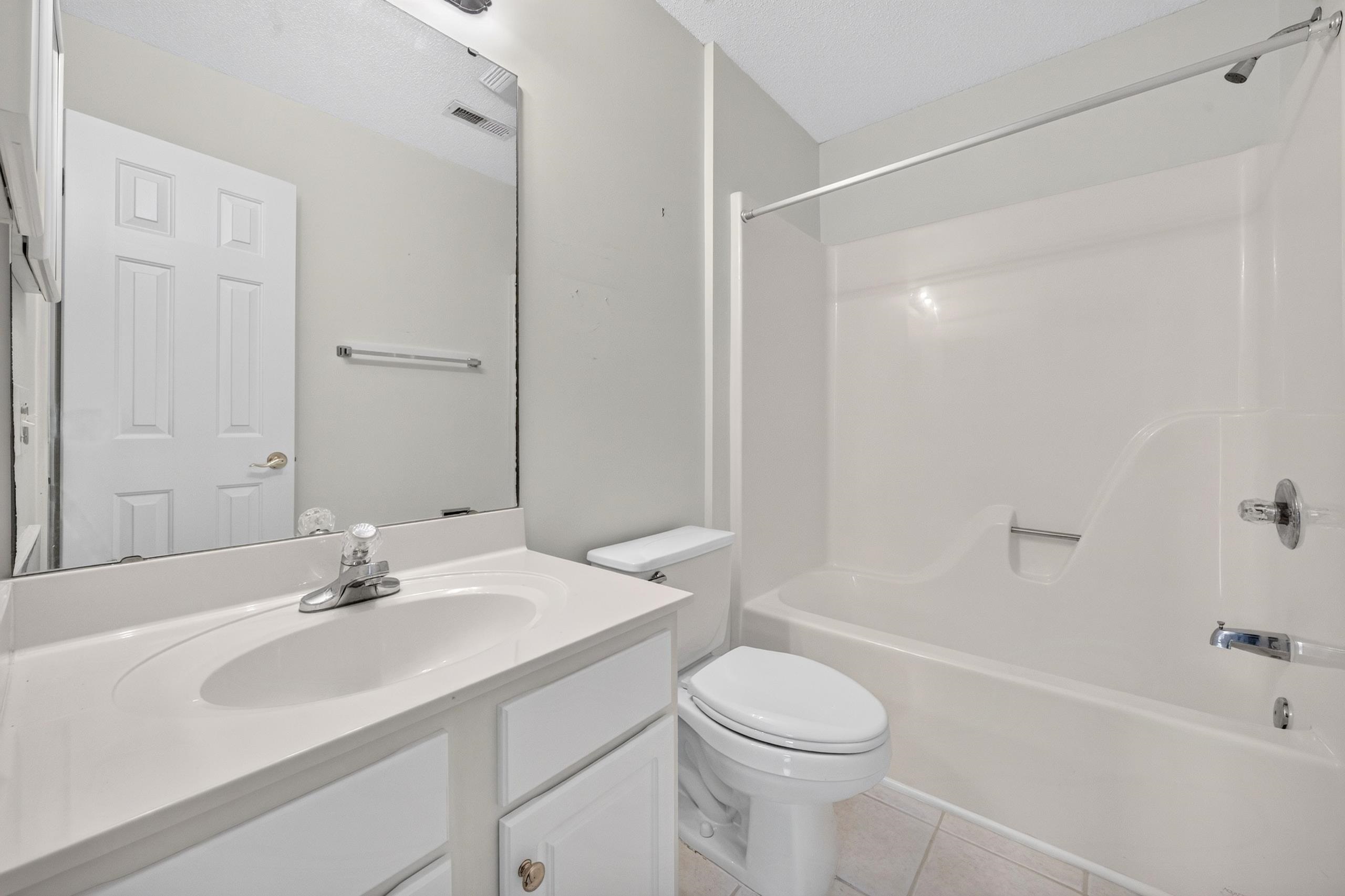 1076 Vestry Dr. Property Photo 37