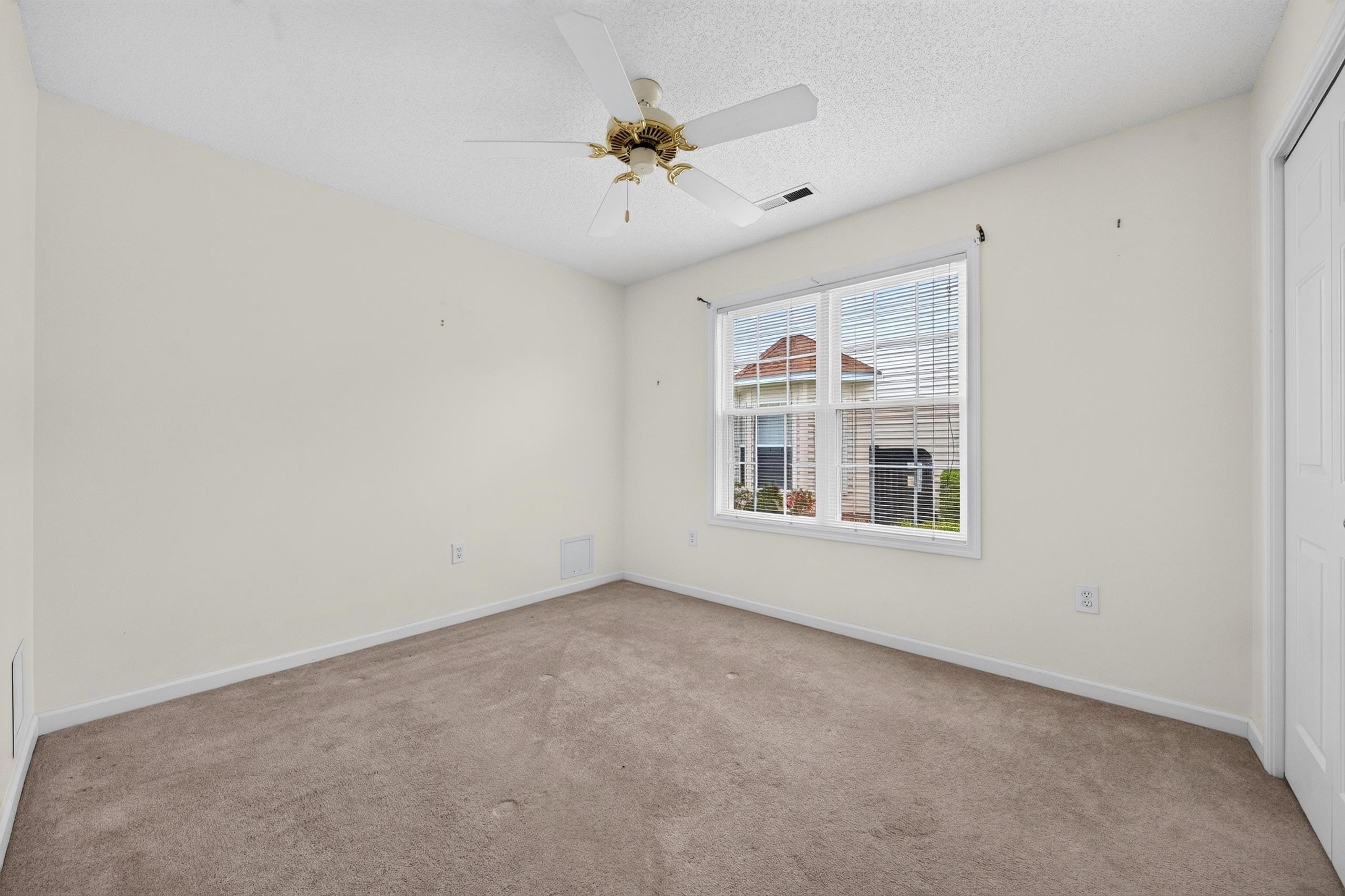 1076 Vestry Dr. Property Photo 39
