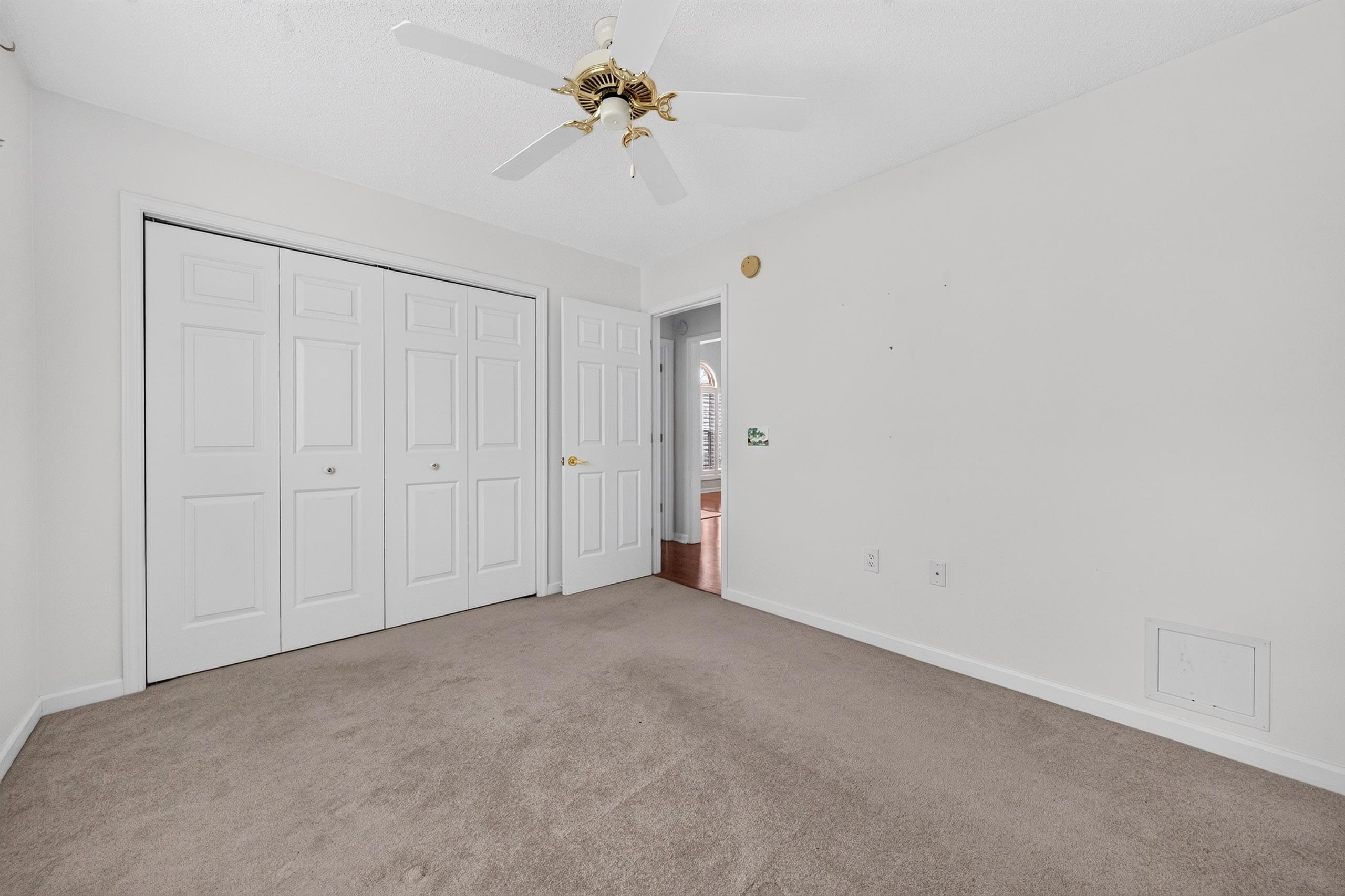 1076 Vestry Dr. Property Photo 41