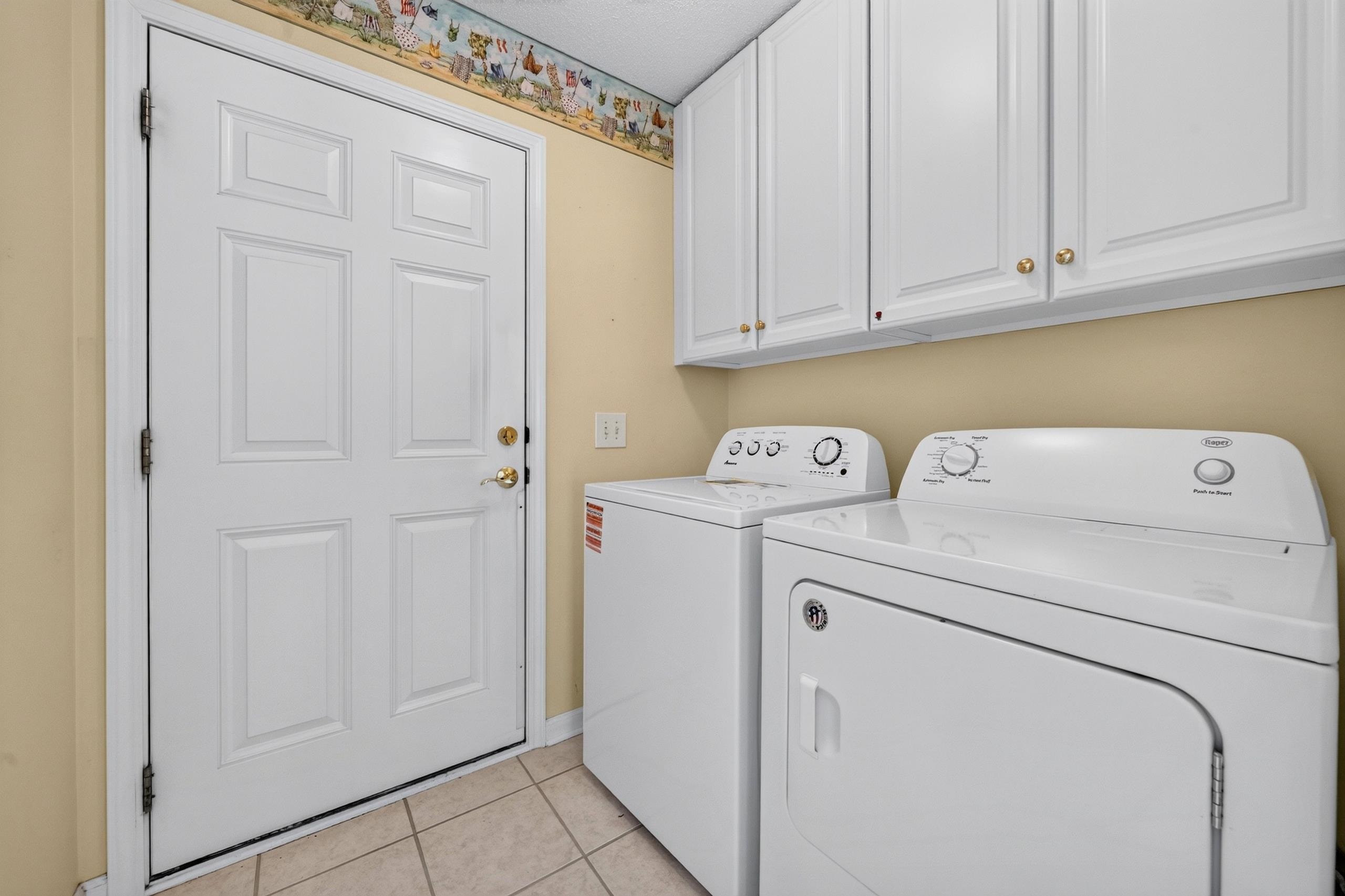 1076 Vestry Dr. Property Photo 45