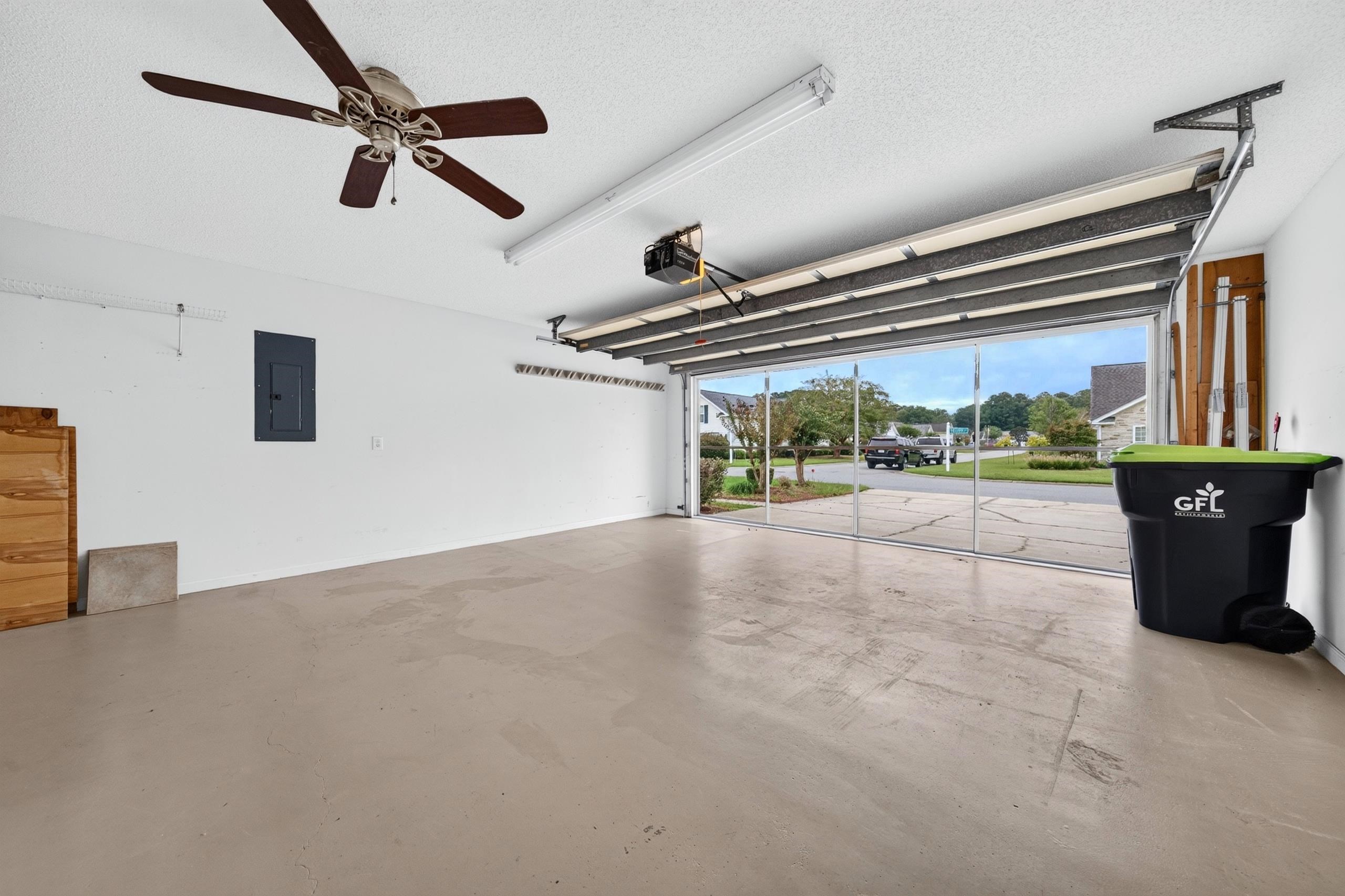 1076 Vestry Dr. Property Photo 46