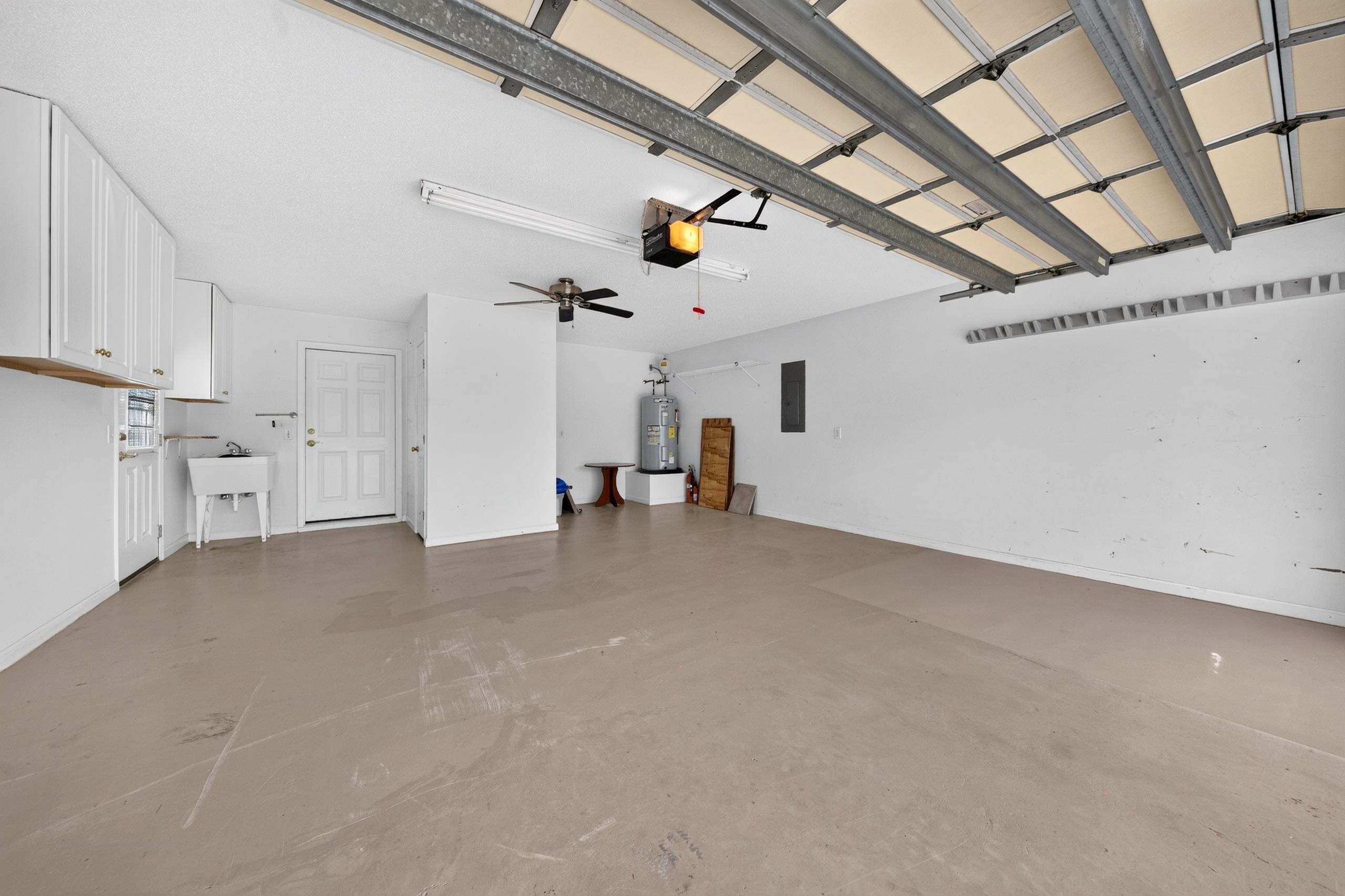 1076 Vestry Dr. Property Photo 47