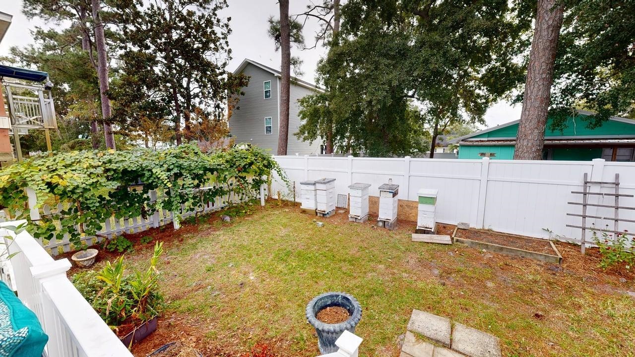323 16th Ave. S Property Photo 13