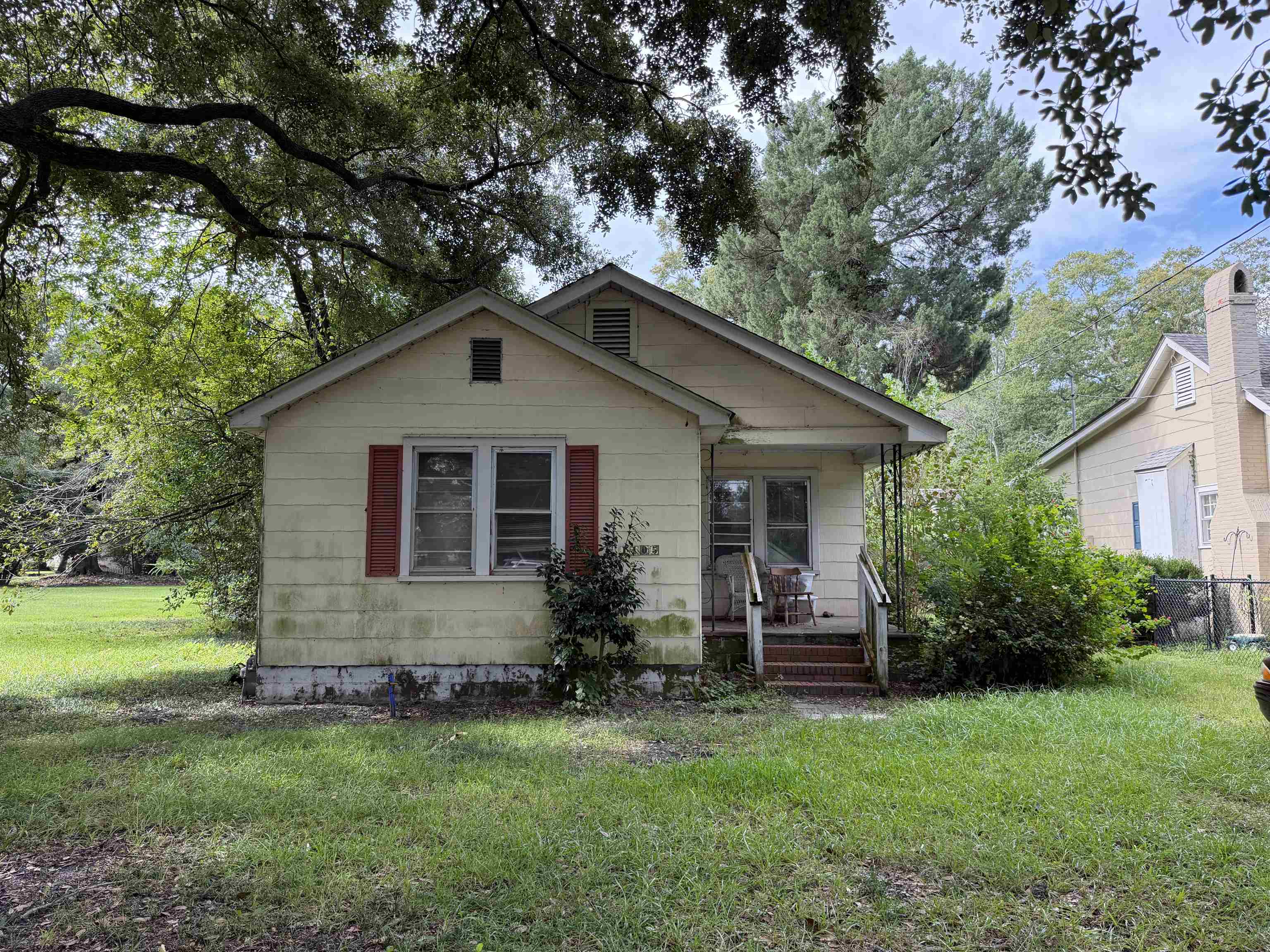 1105 Duke St. Property Photo 1