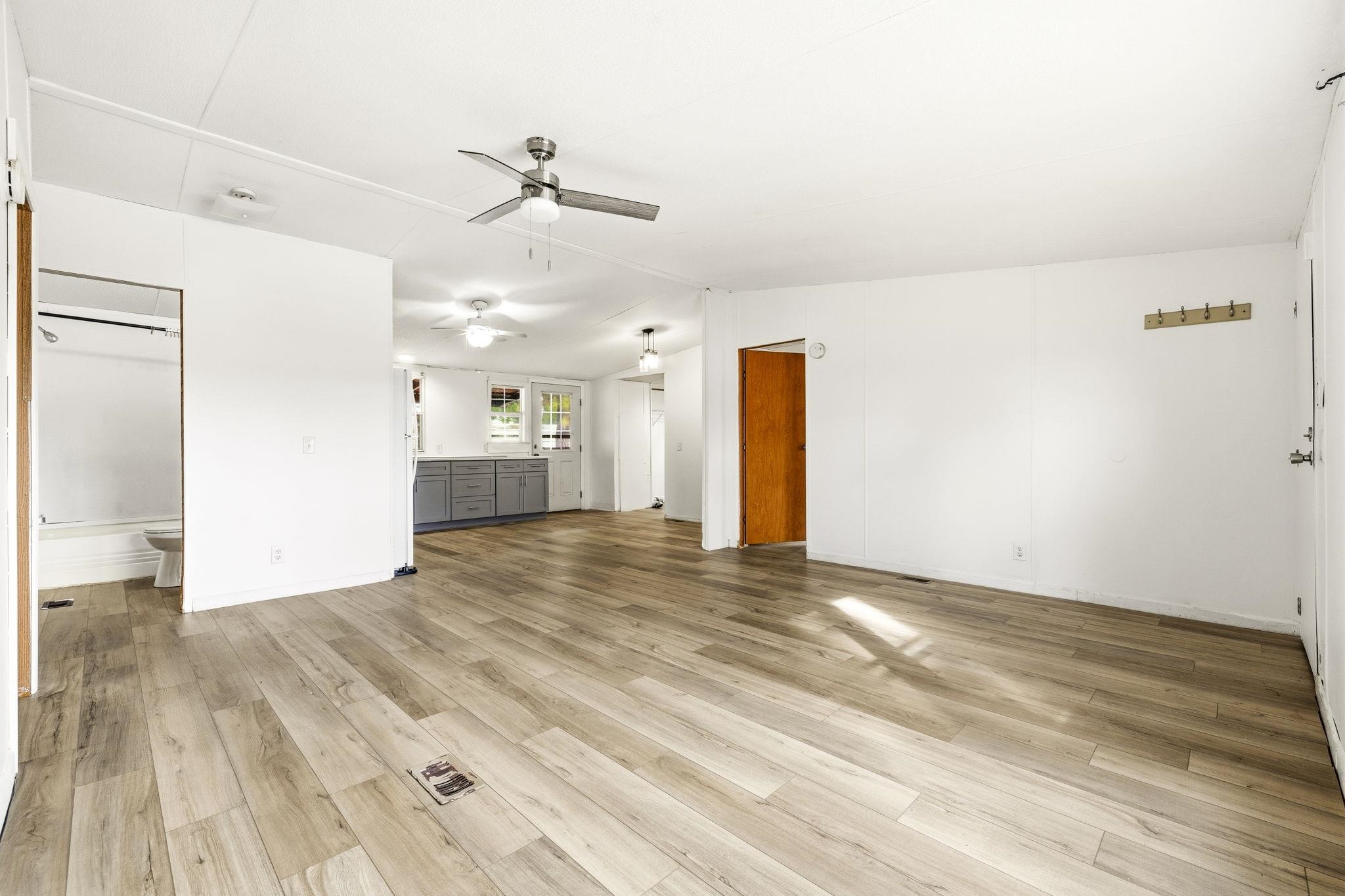 2519 N Wild Rose Dr. Property Photo 6
