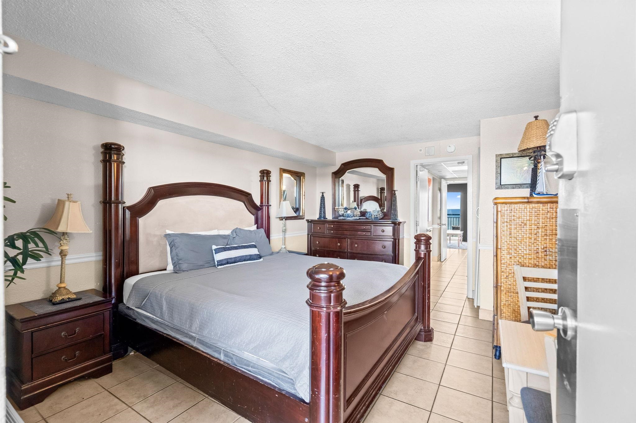 2300 N Ocean Blvd. Property Photo 22