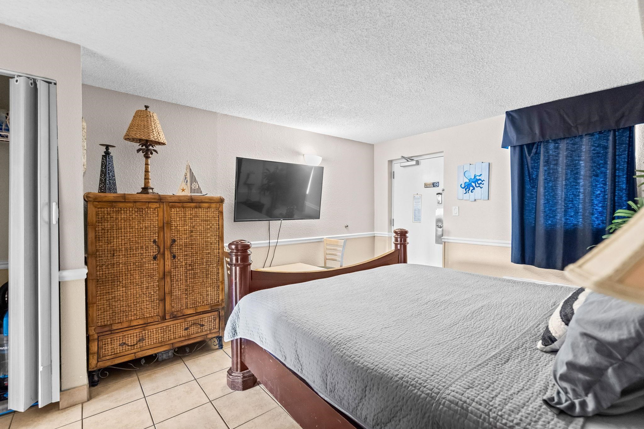 2300 N Ocean Blvd. Property Photo 24