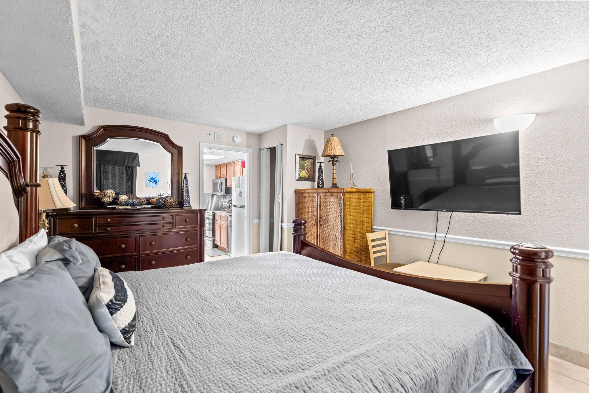 2300 N Ocean Blvd. Property Photo 25