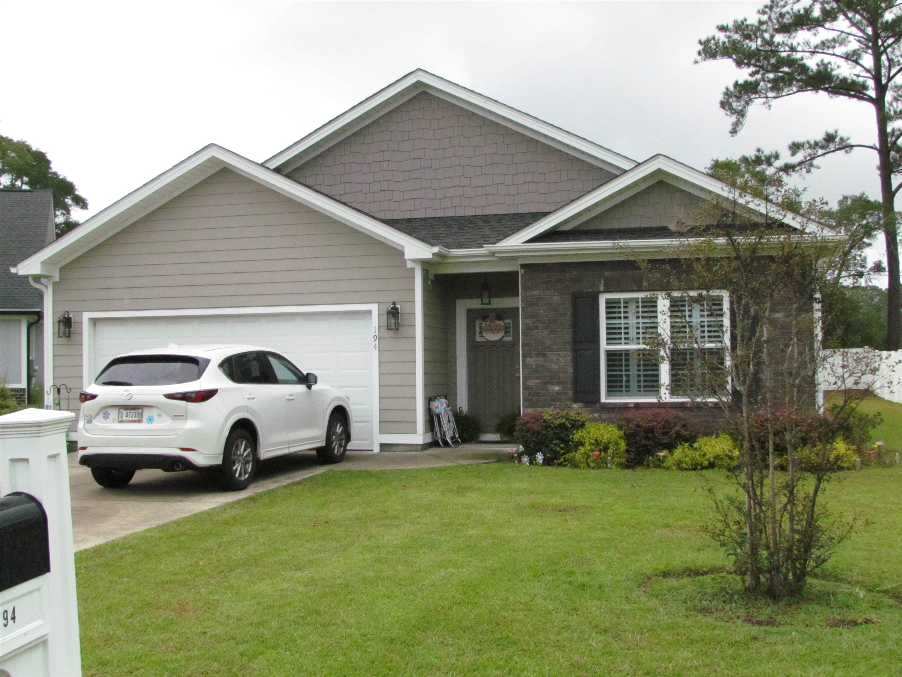194 Swallowtail Ct. Property Photo 1