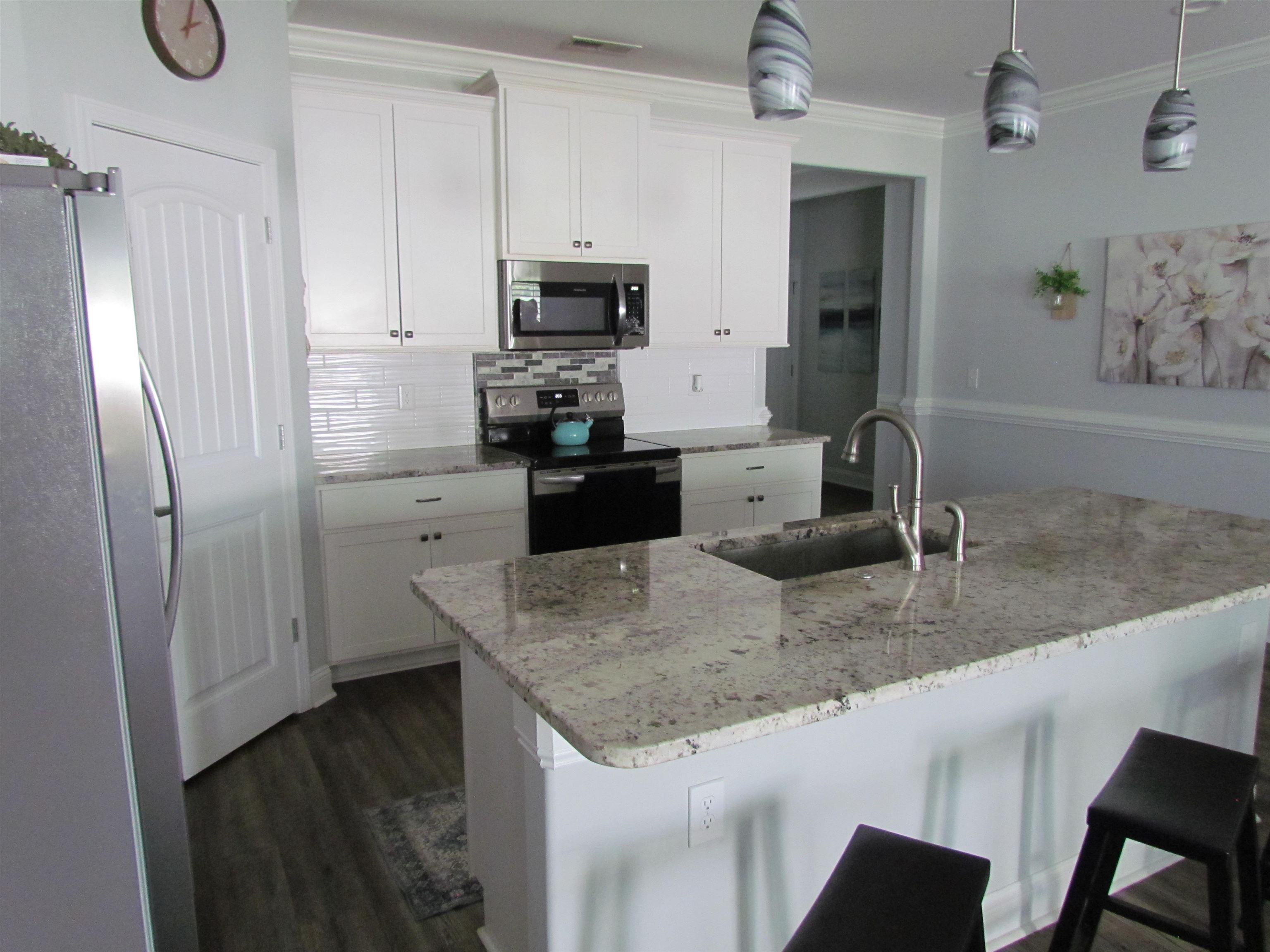 194 Swallowtail Ct. Property Photo 3