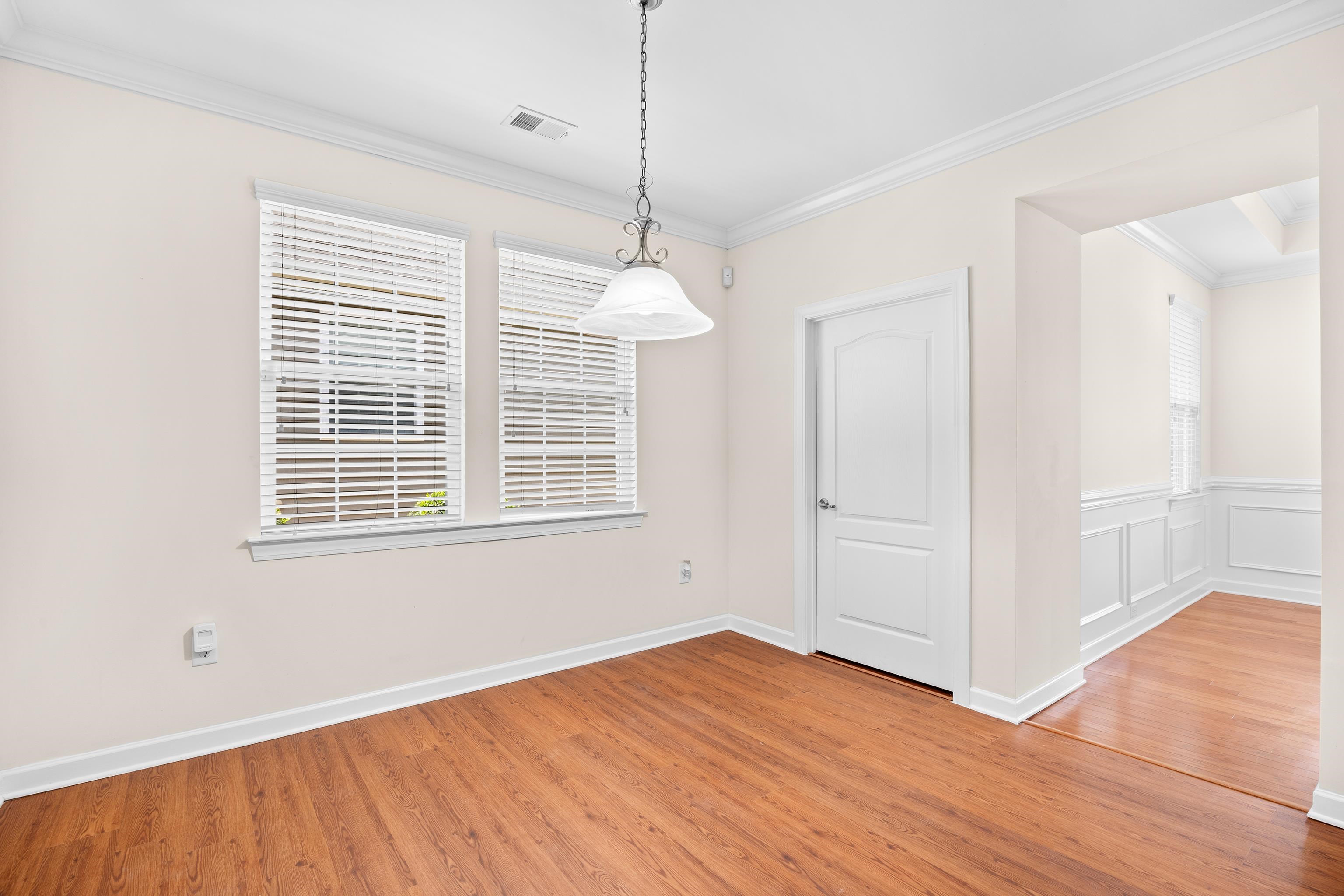 1537 Beaumont Way Property Photo 6