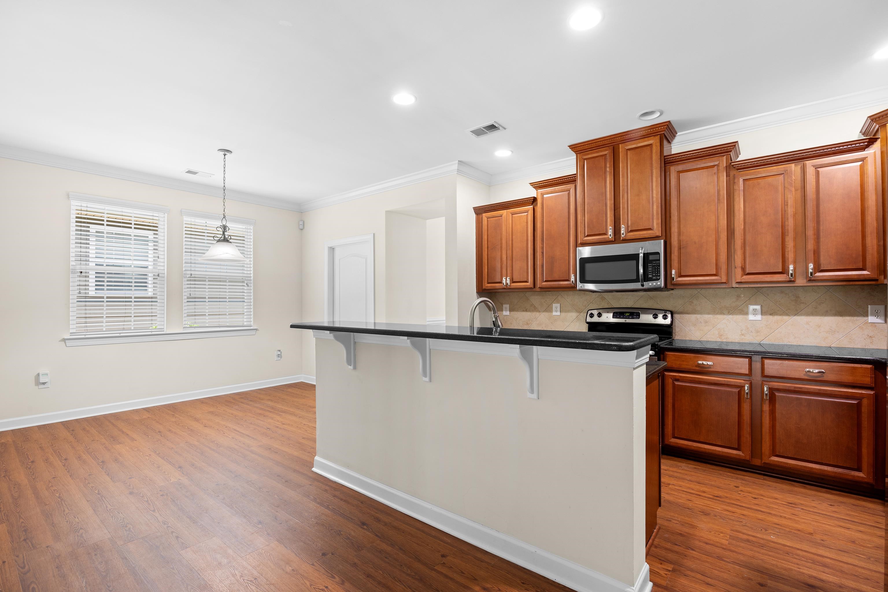 1537 Beaumont Way Property Photo 17