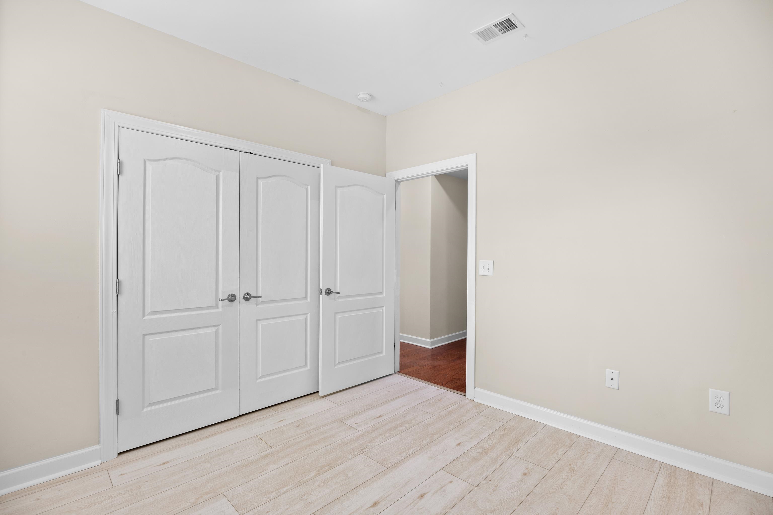 1537 Beaumont Way Property Photo 25