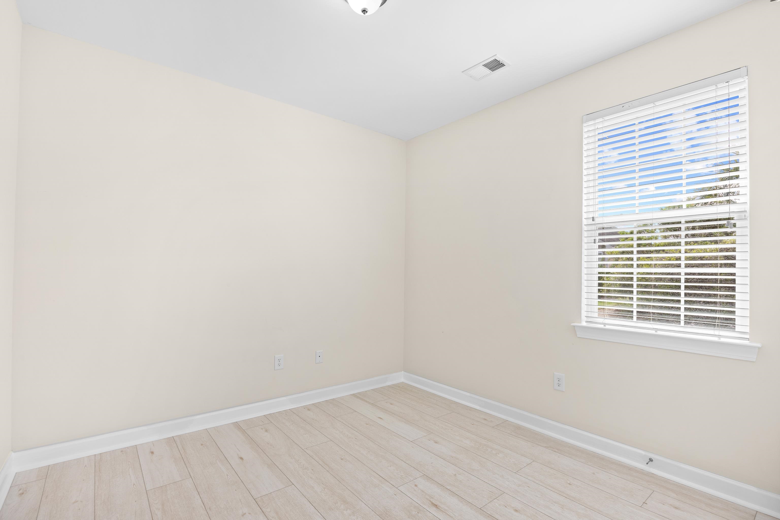 1537 Beaumont Way Property Photo 28