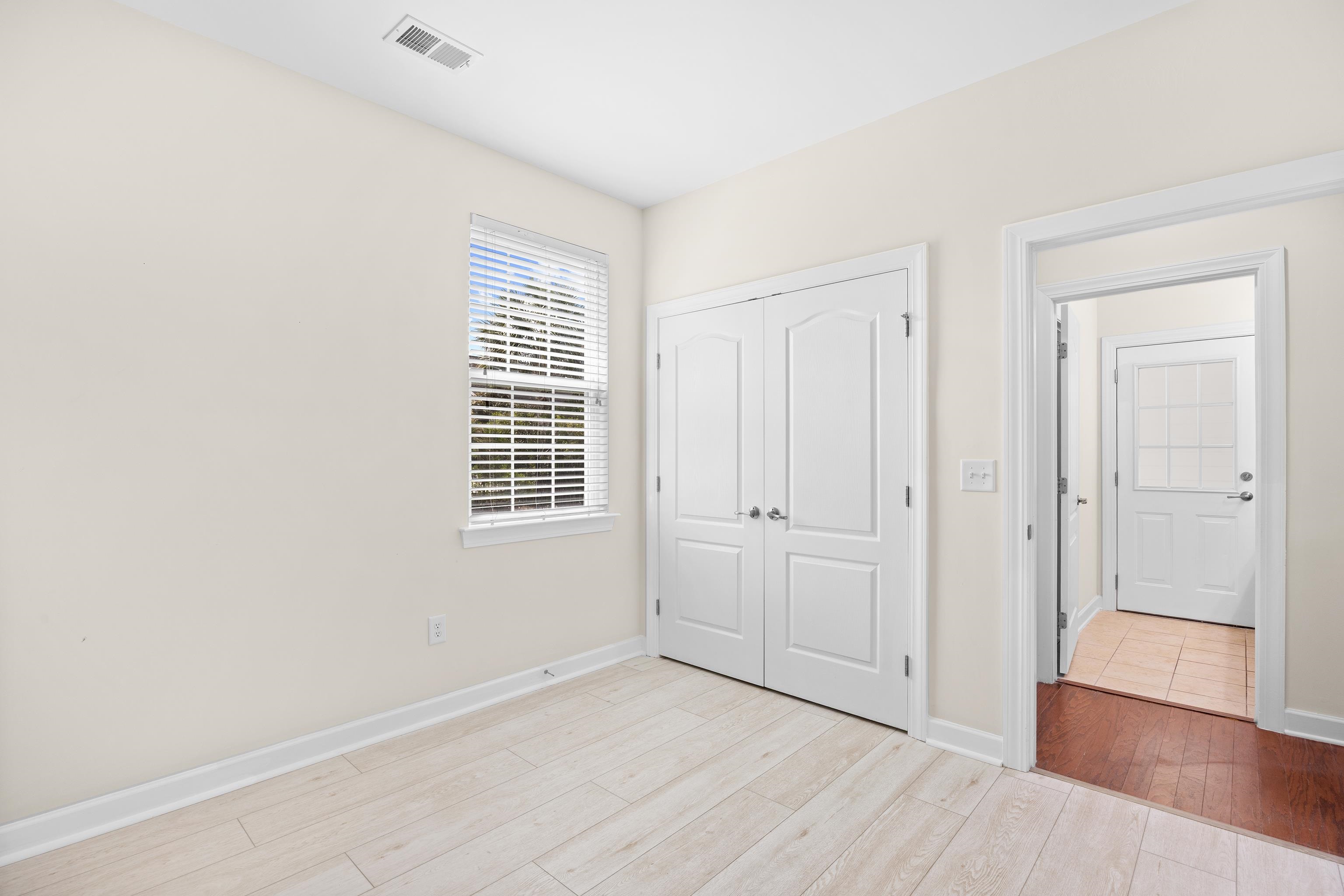1537 Beaumont Way Property Photo 29