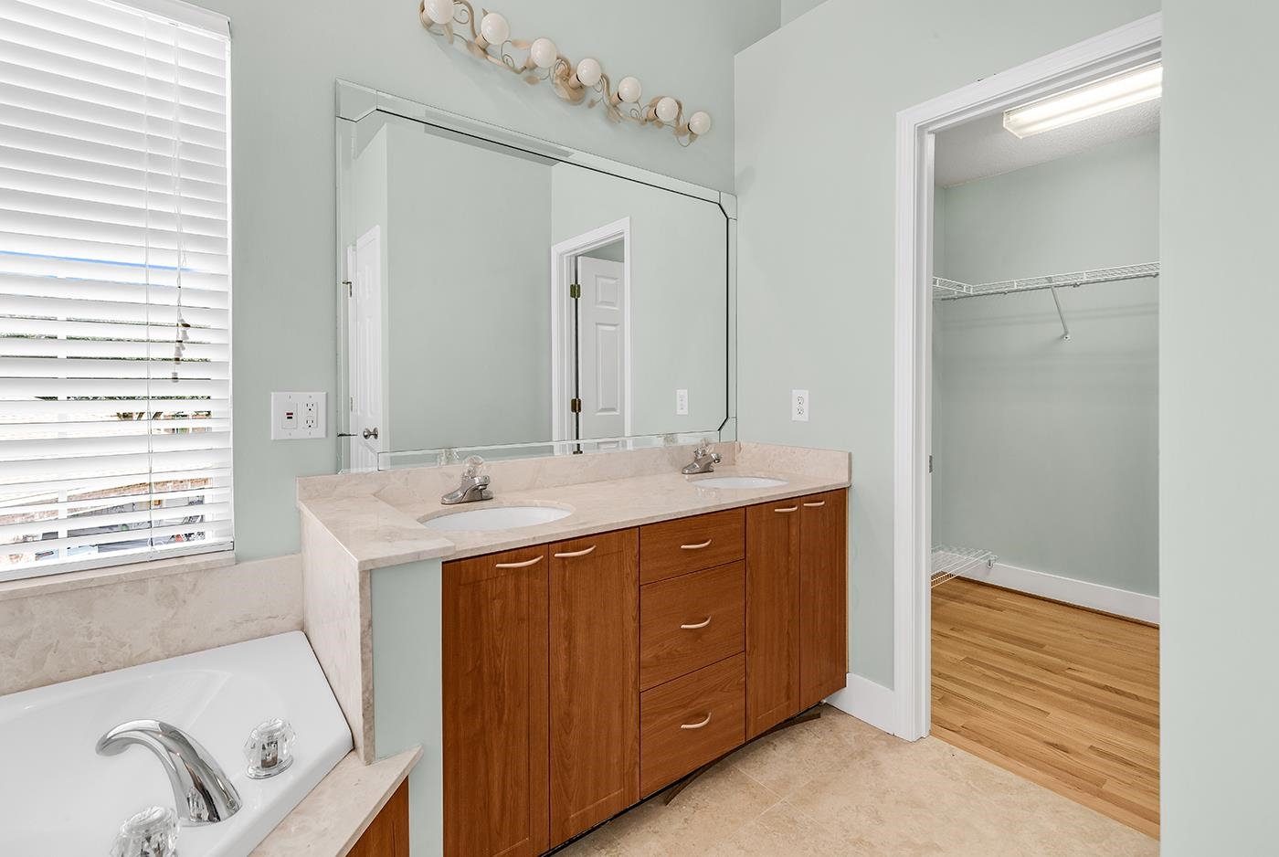 3556 Cedar Creek Run Property Photo 29