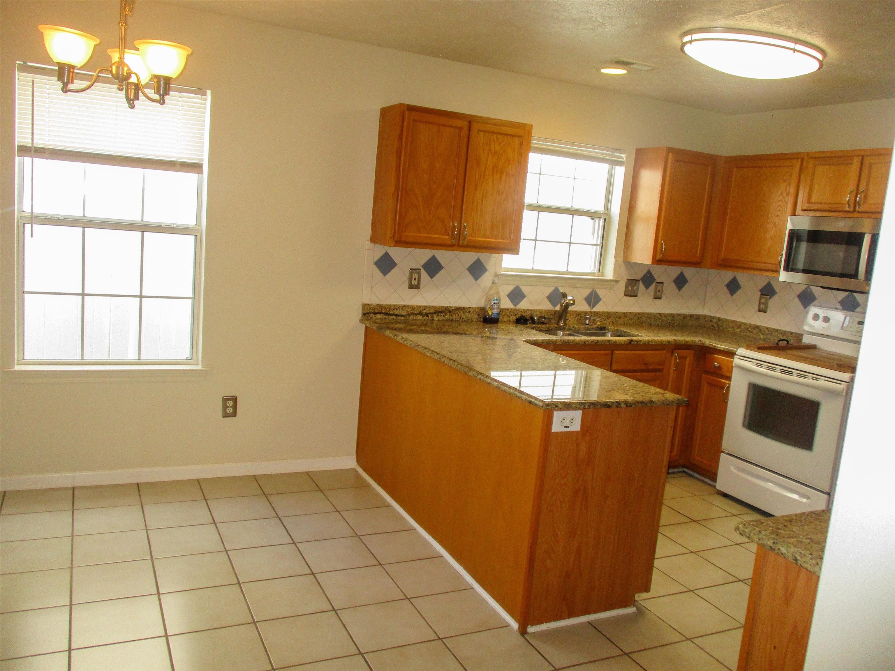 442 Dandelion Ln. Property Photo 5