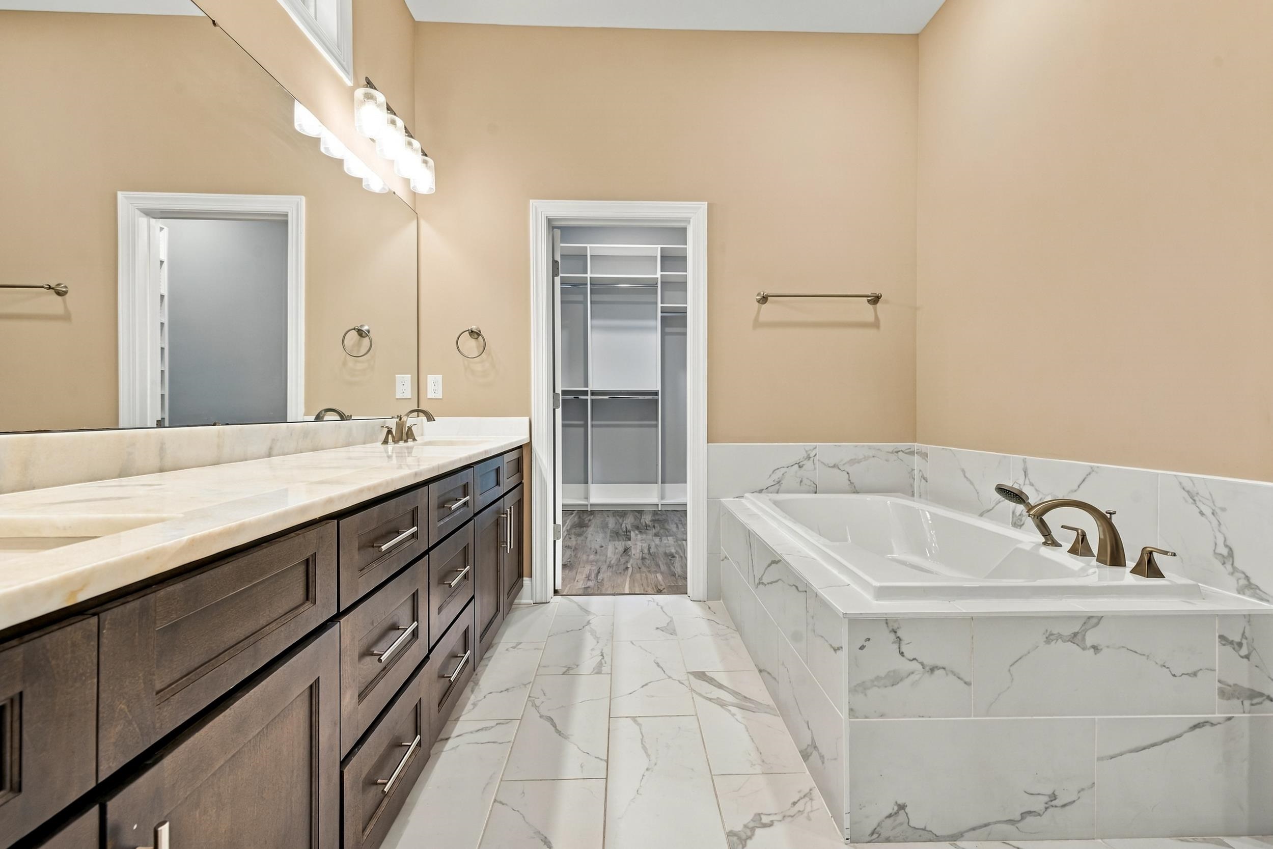 1024 Muscovy Pl. Property Photo 7