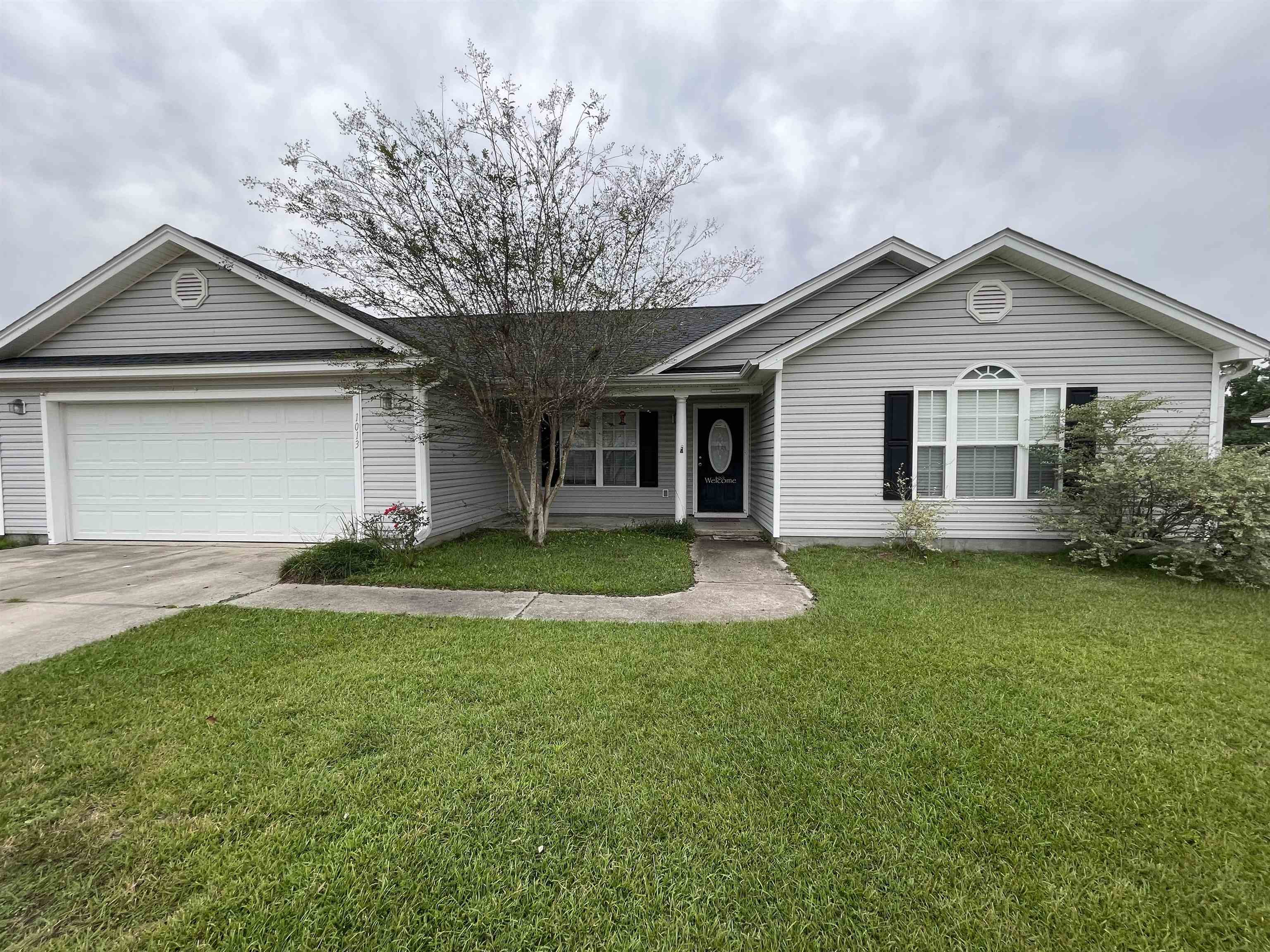 1013 Augustus Dr. Property Photo 2