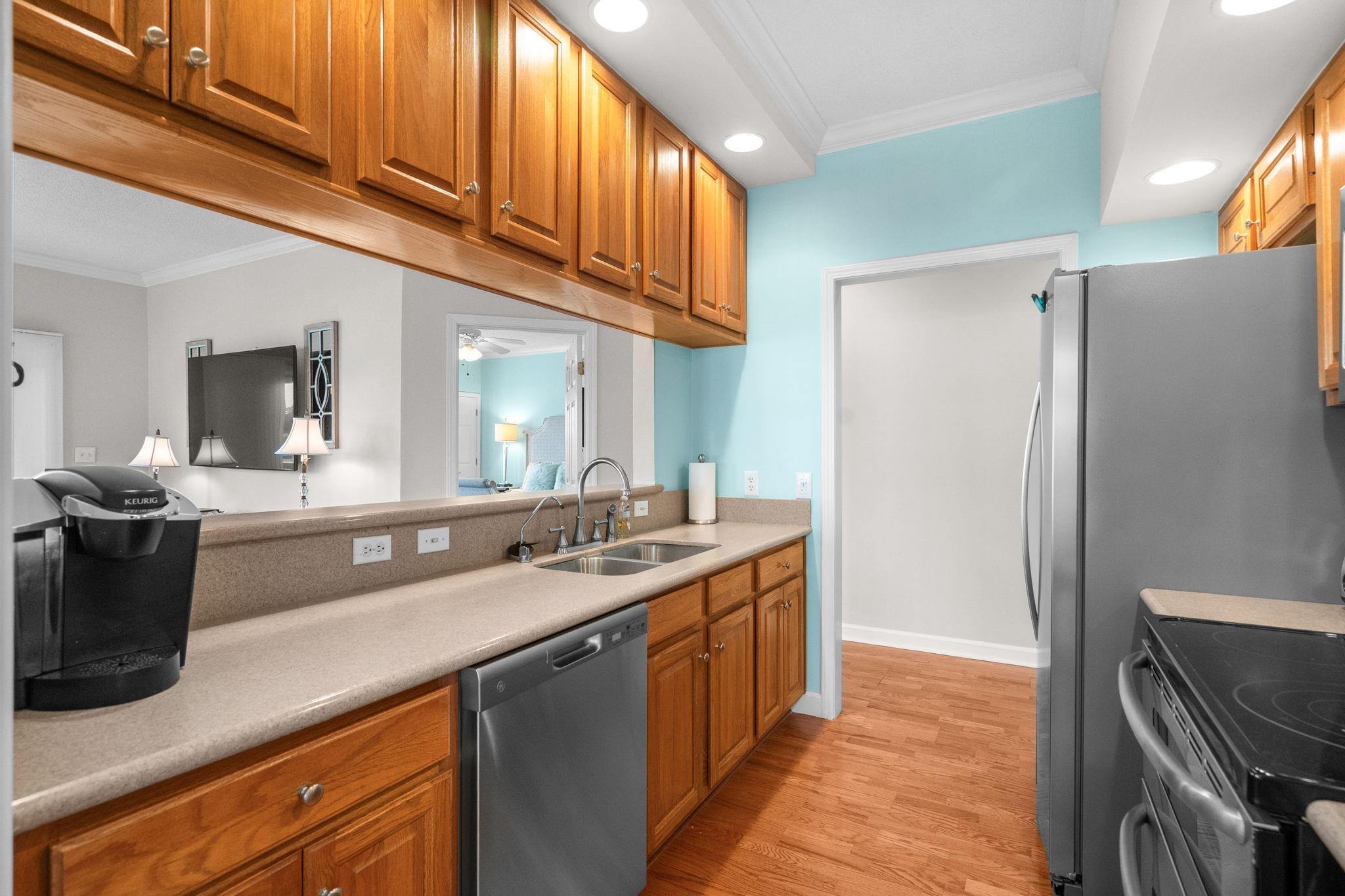 4425 Eastport Blvd. Property Photo 14
