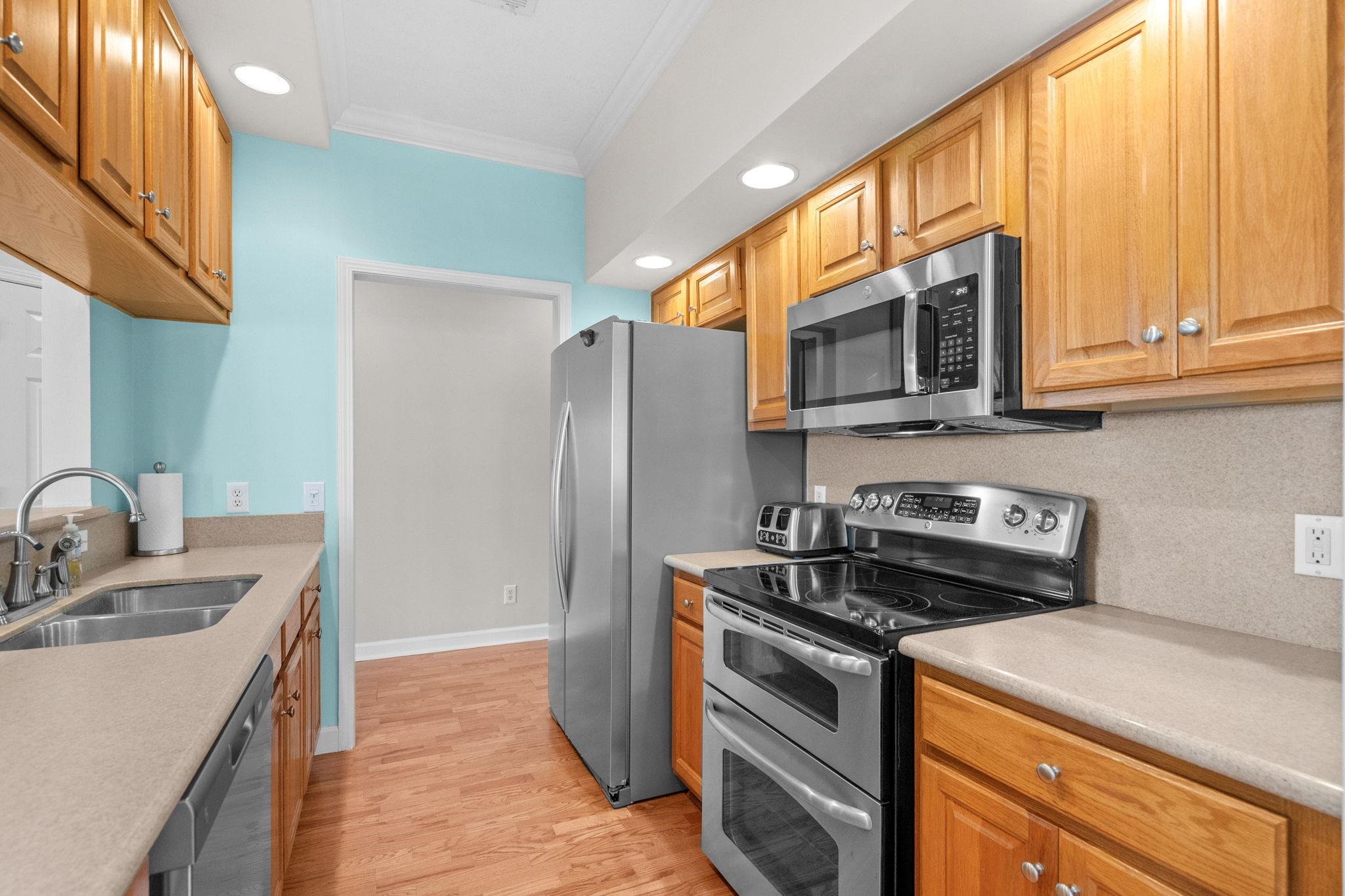 4425 Eastport Blvd. Property Photo 15