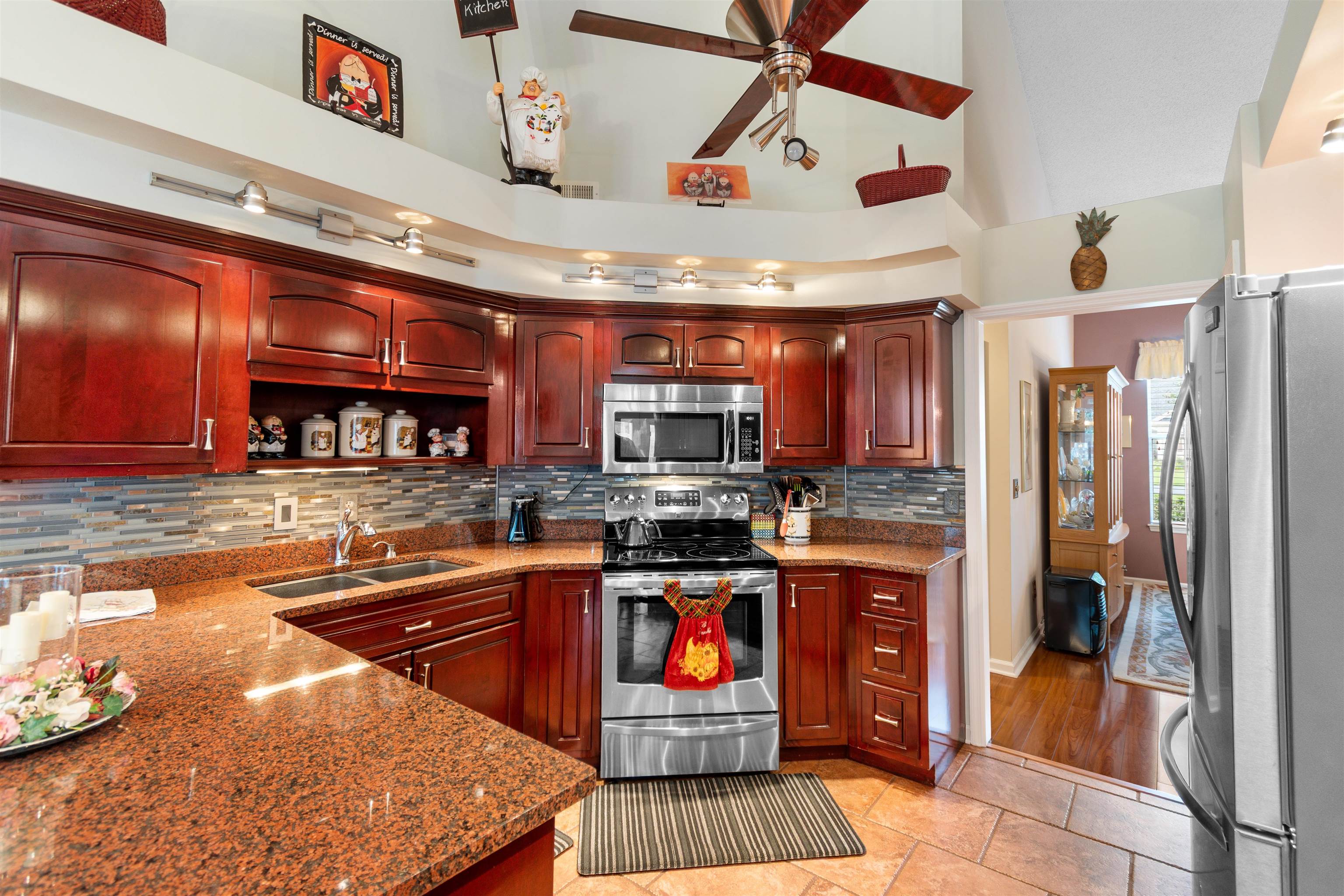 208 Beechwood Ct. Property Photo 13