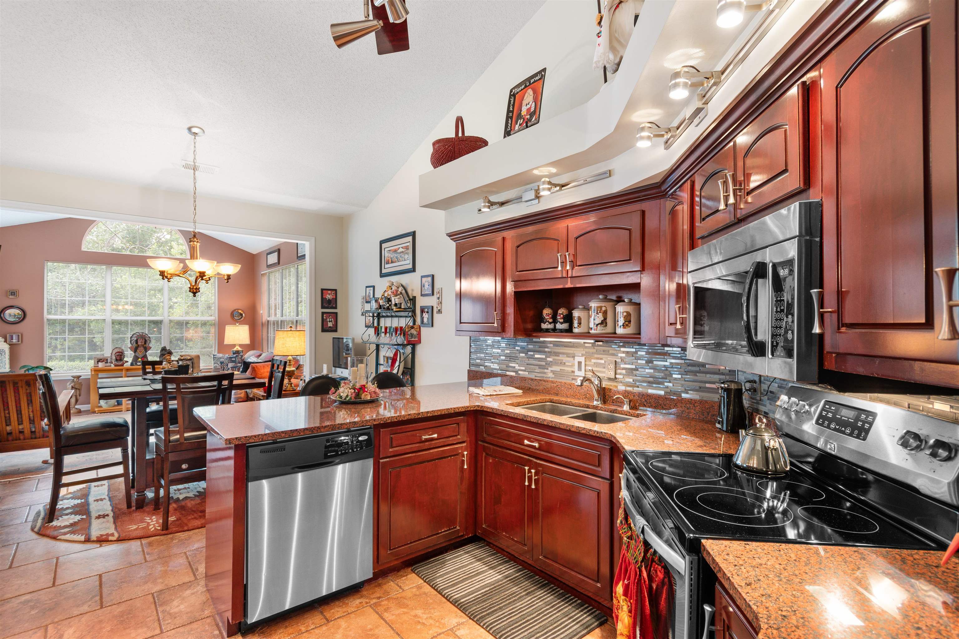 208 Beechwood Ct. Property Photo 16