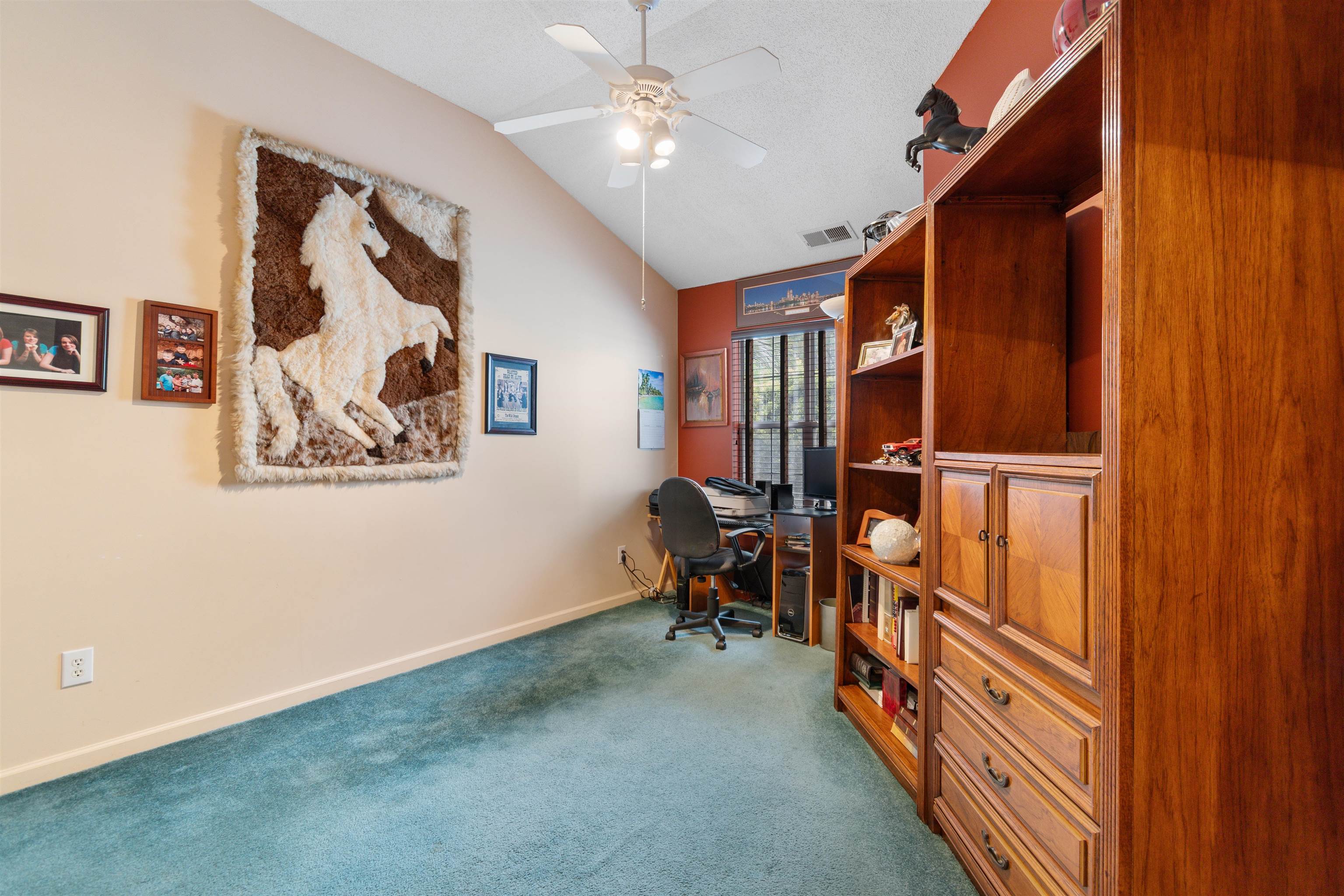 208 Beechwood Ct. Property Photo 23