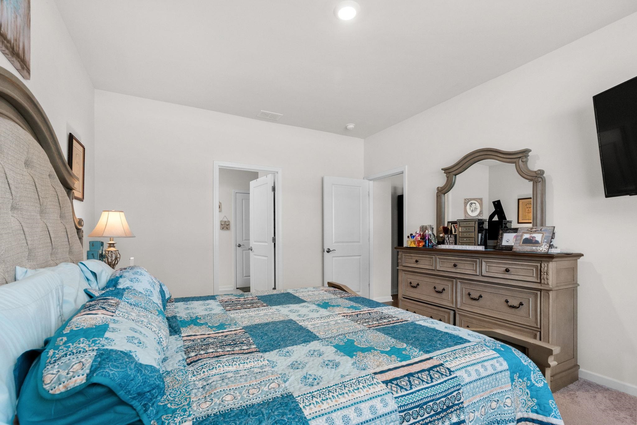 1404 Greenock Ln. Property Photo 14