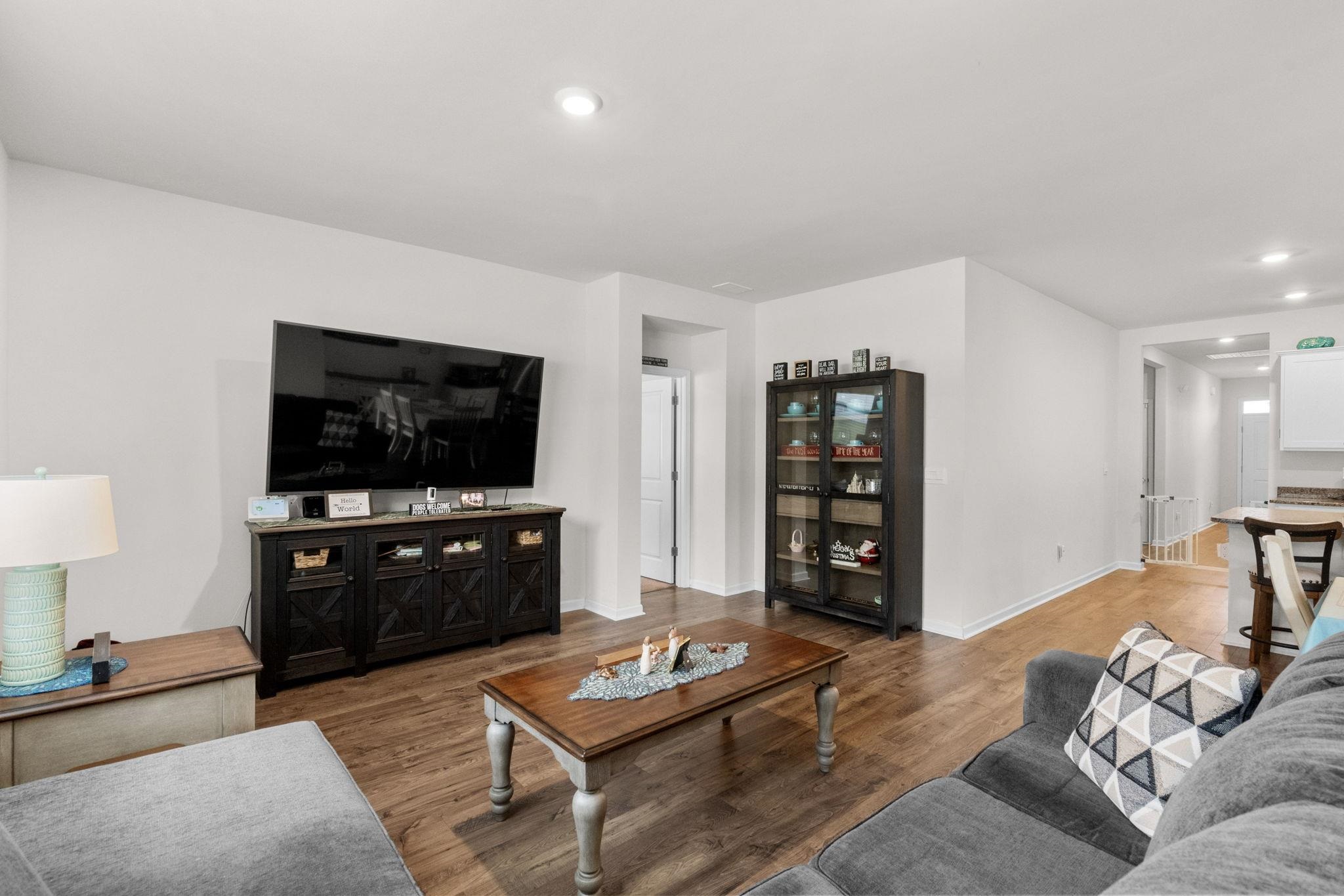 1404 Greenock Ln. Property Photo 16