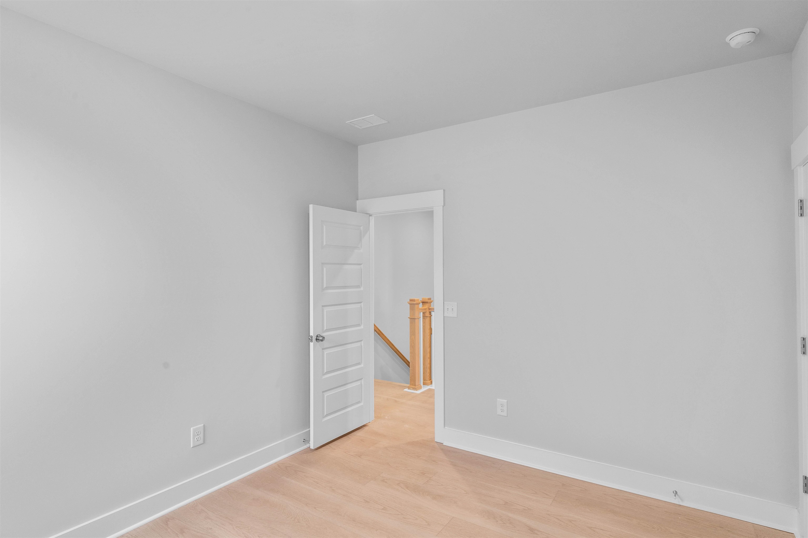 240 Atlantic Breeze St. Property Photo 8