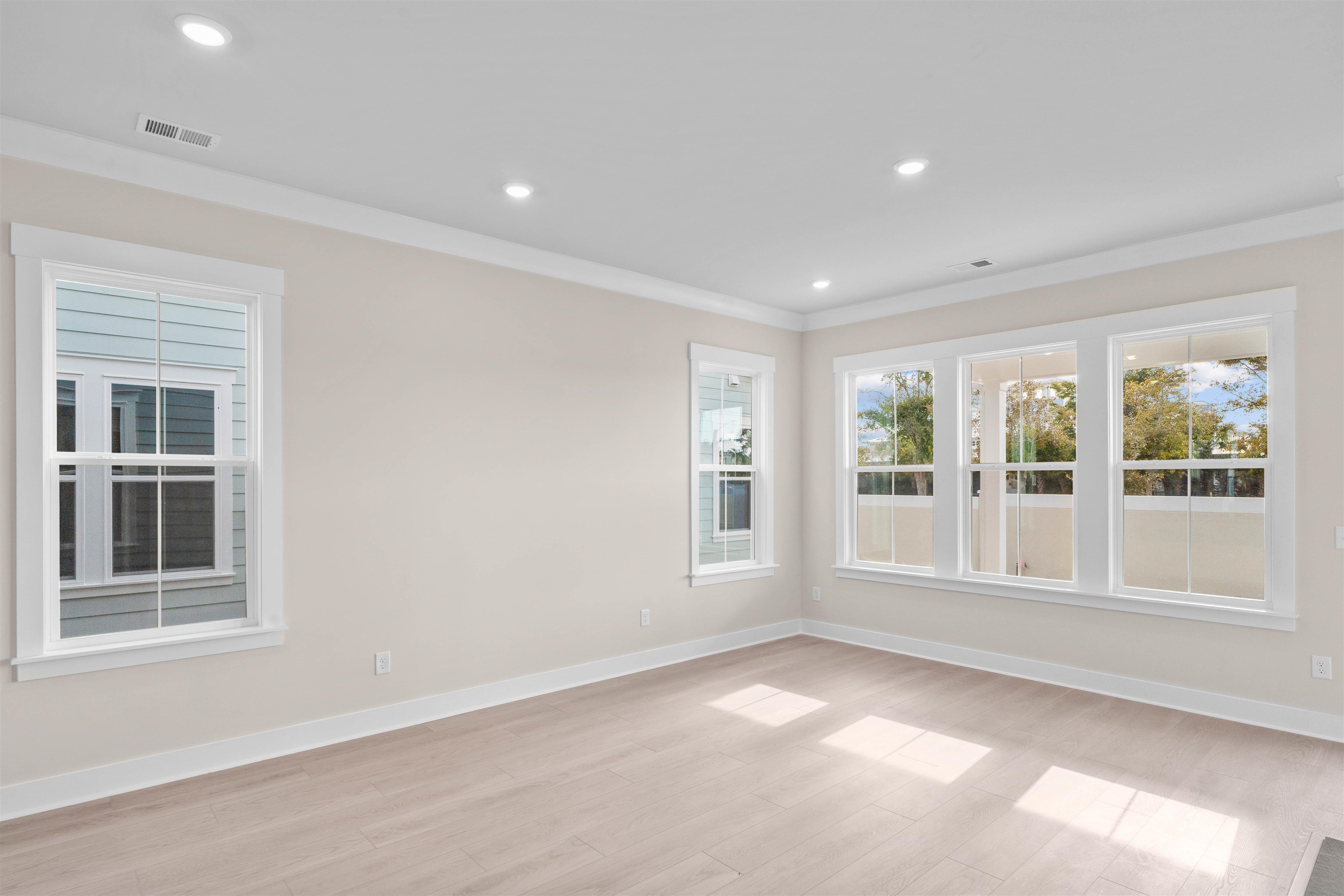 239 Atlantic Breeze St. Property Photo 14