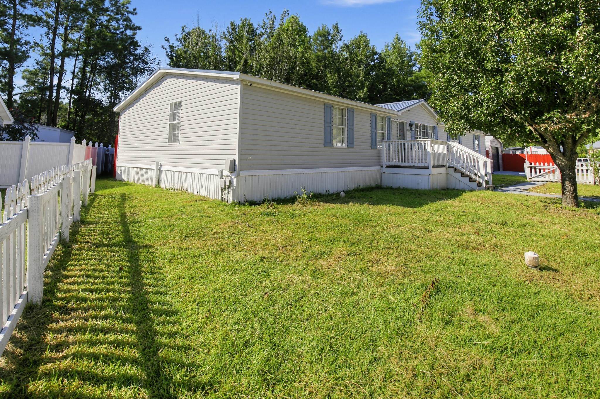 8187 Woodland Dr. Property Photo 3