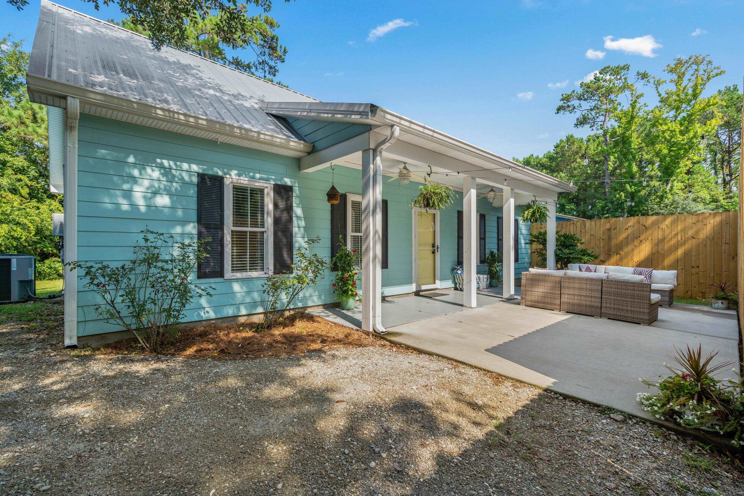 449 Sherman Dr. Property Photo 1