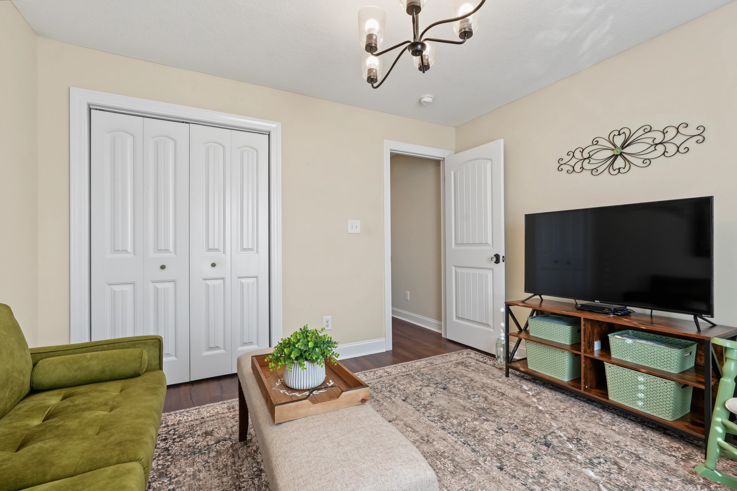 469 Oakham Dr. Property Photo 38