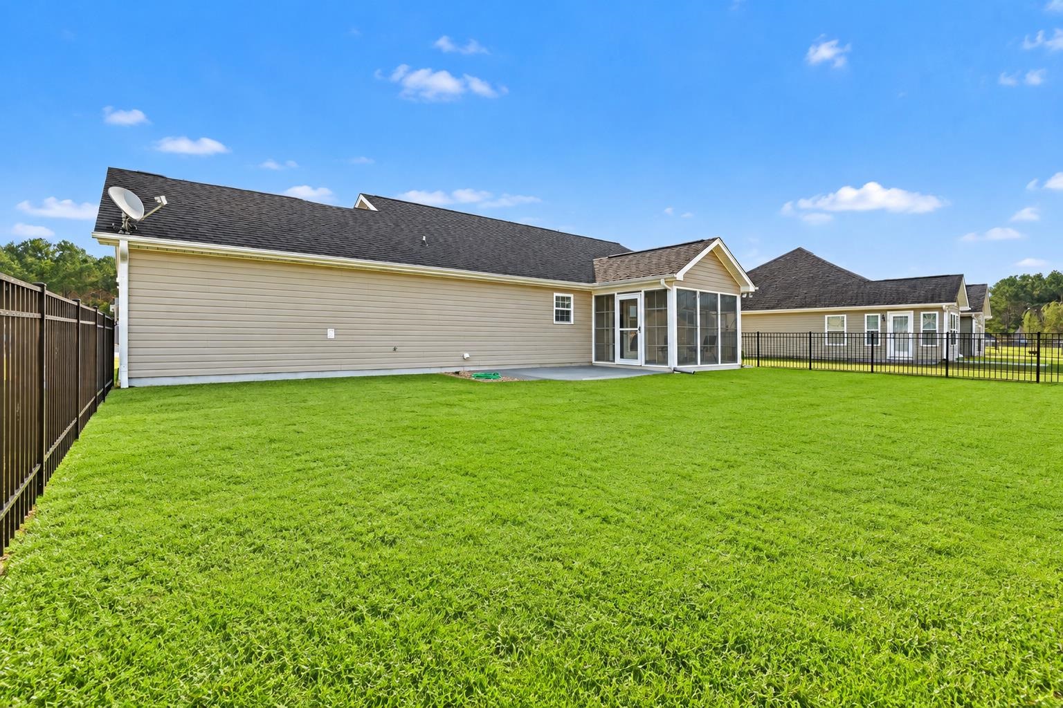 469 Oakham Dr. Property Photo 44