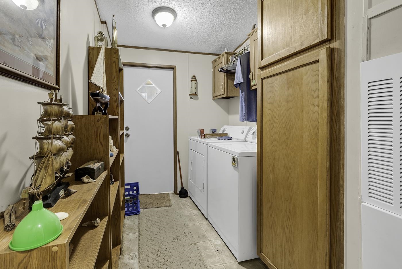 308 Summer Dr. Property Photo 22
