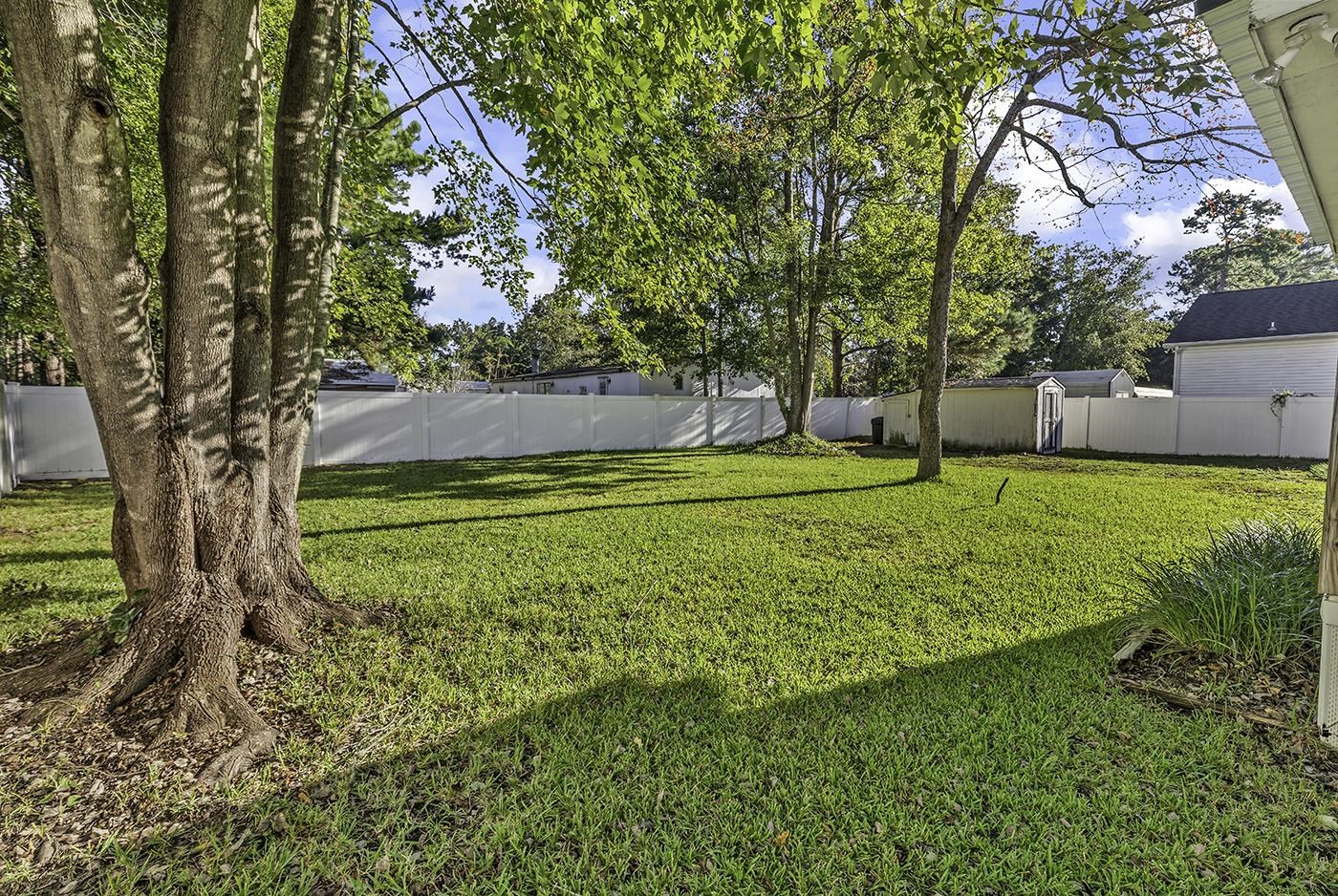 308 Summer Dr. Property Photo 25