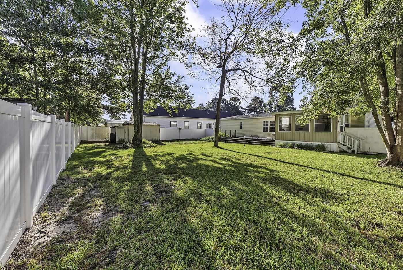 308 Summer Dr. Property Photo 26