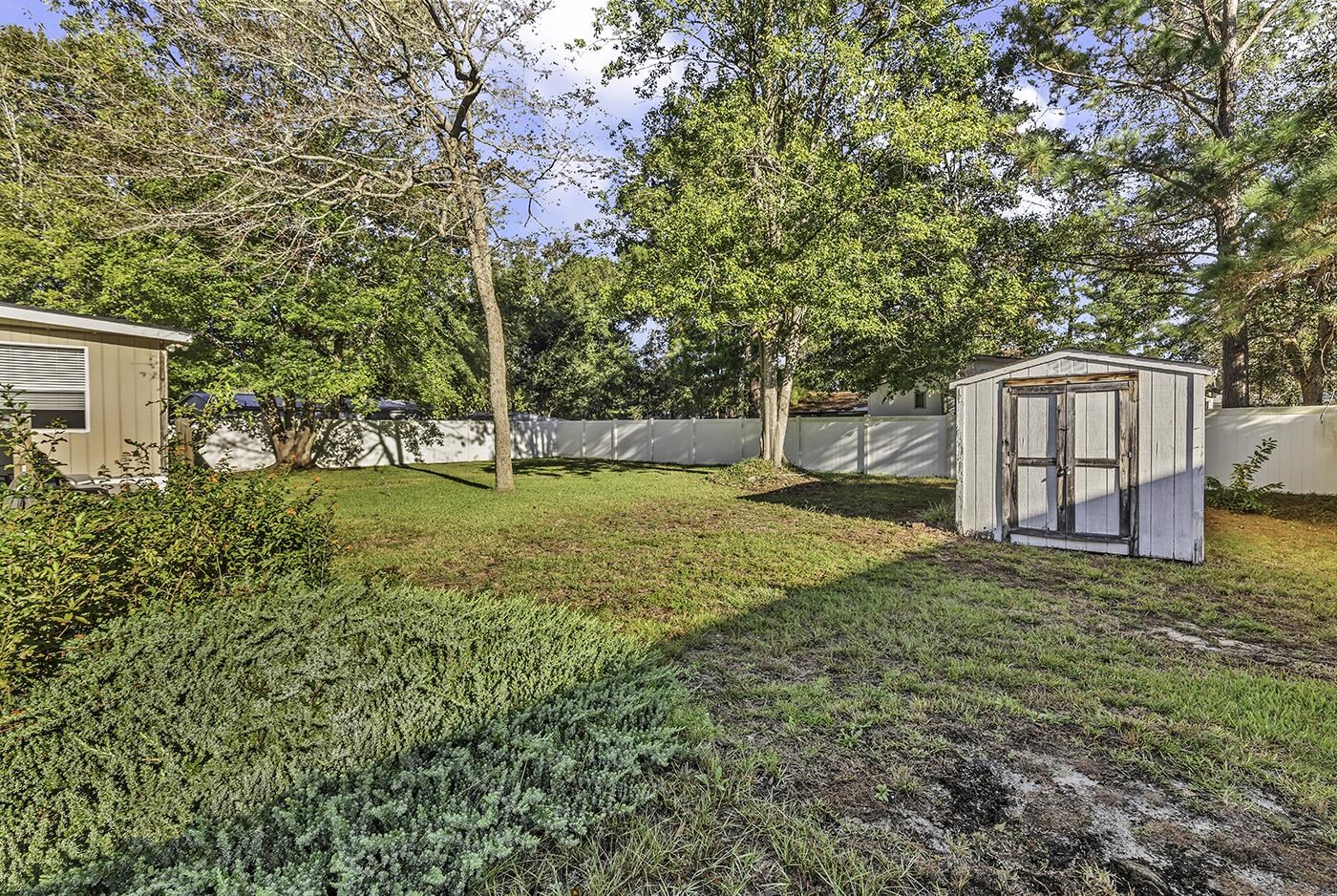 308 Summer Dr. Property Photo 27