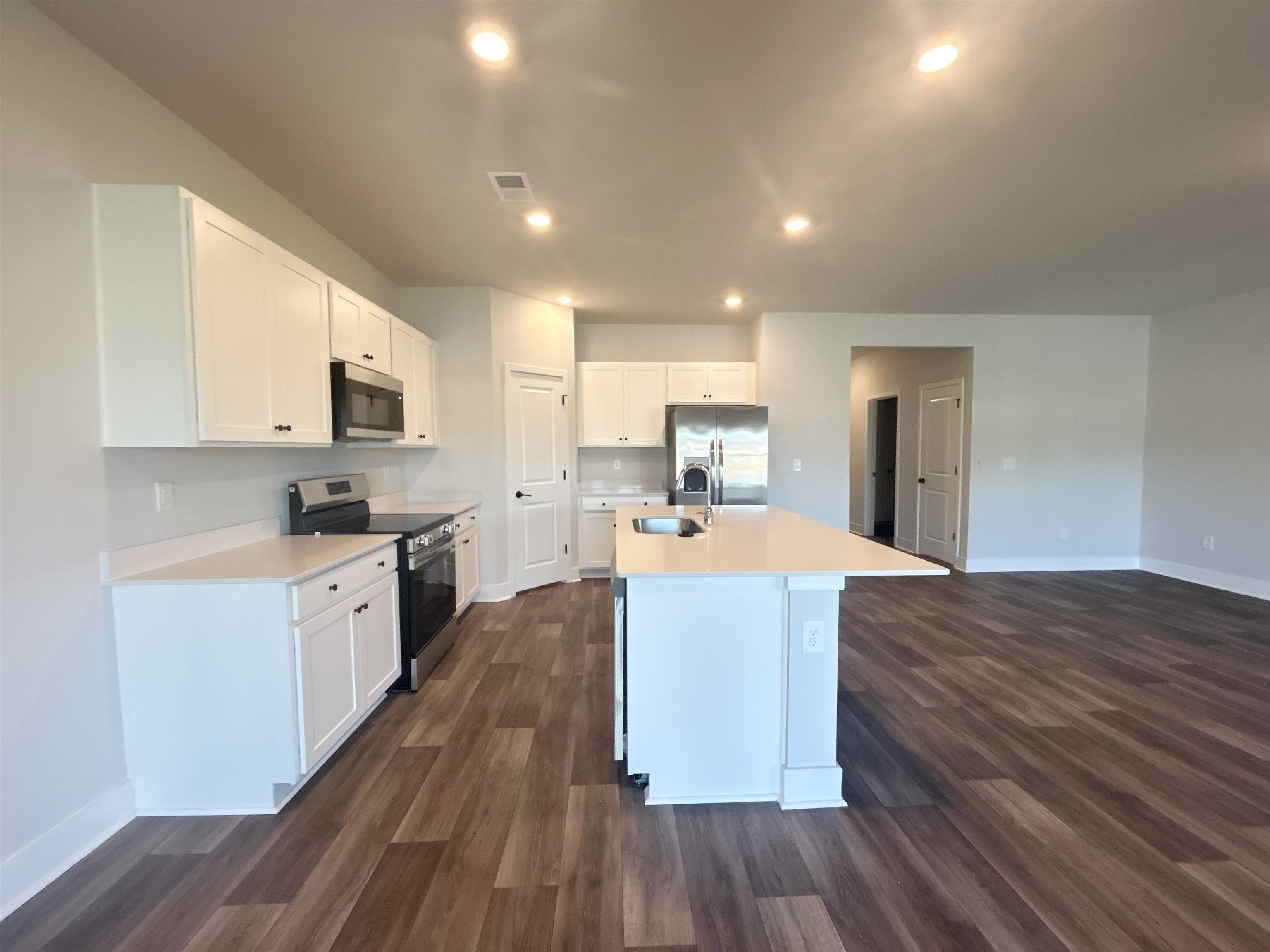 1261 Patchouli Dr. Property Photo 12