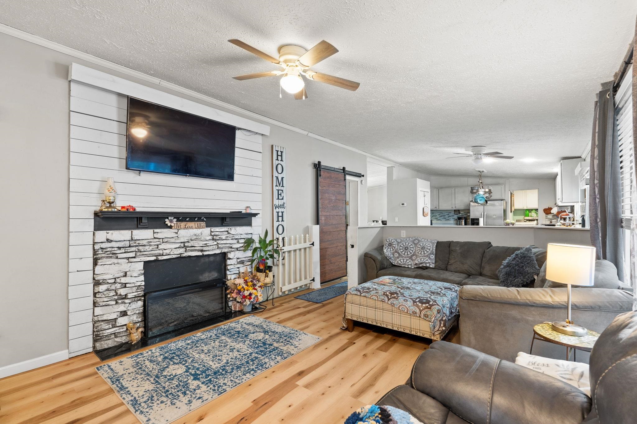 1005 Weslin Creek Dr. Property Photo 5